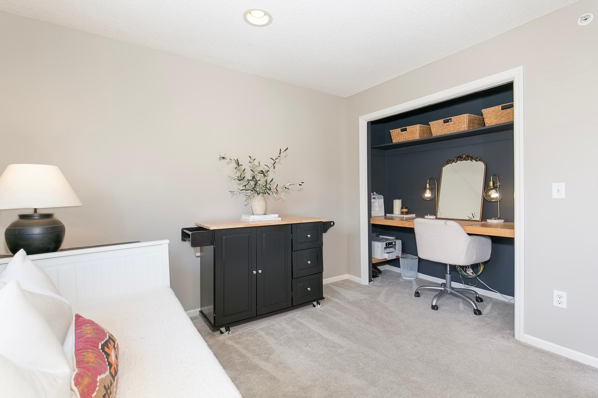 6090 W 16th Street Unit: 901