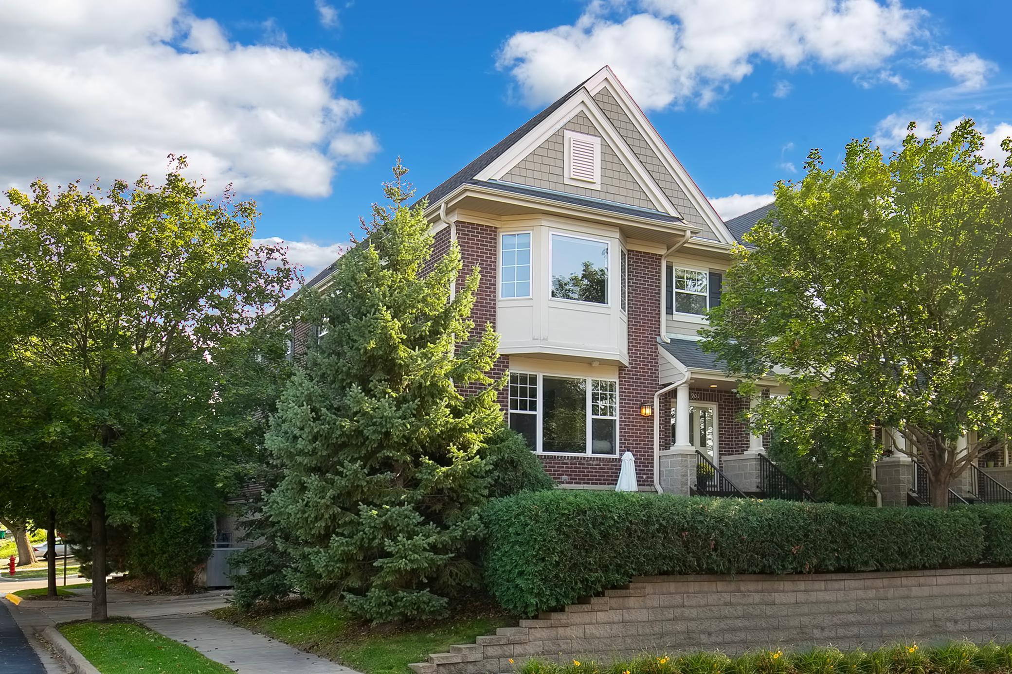 6090 W 16th Street Unit: 901