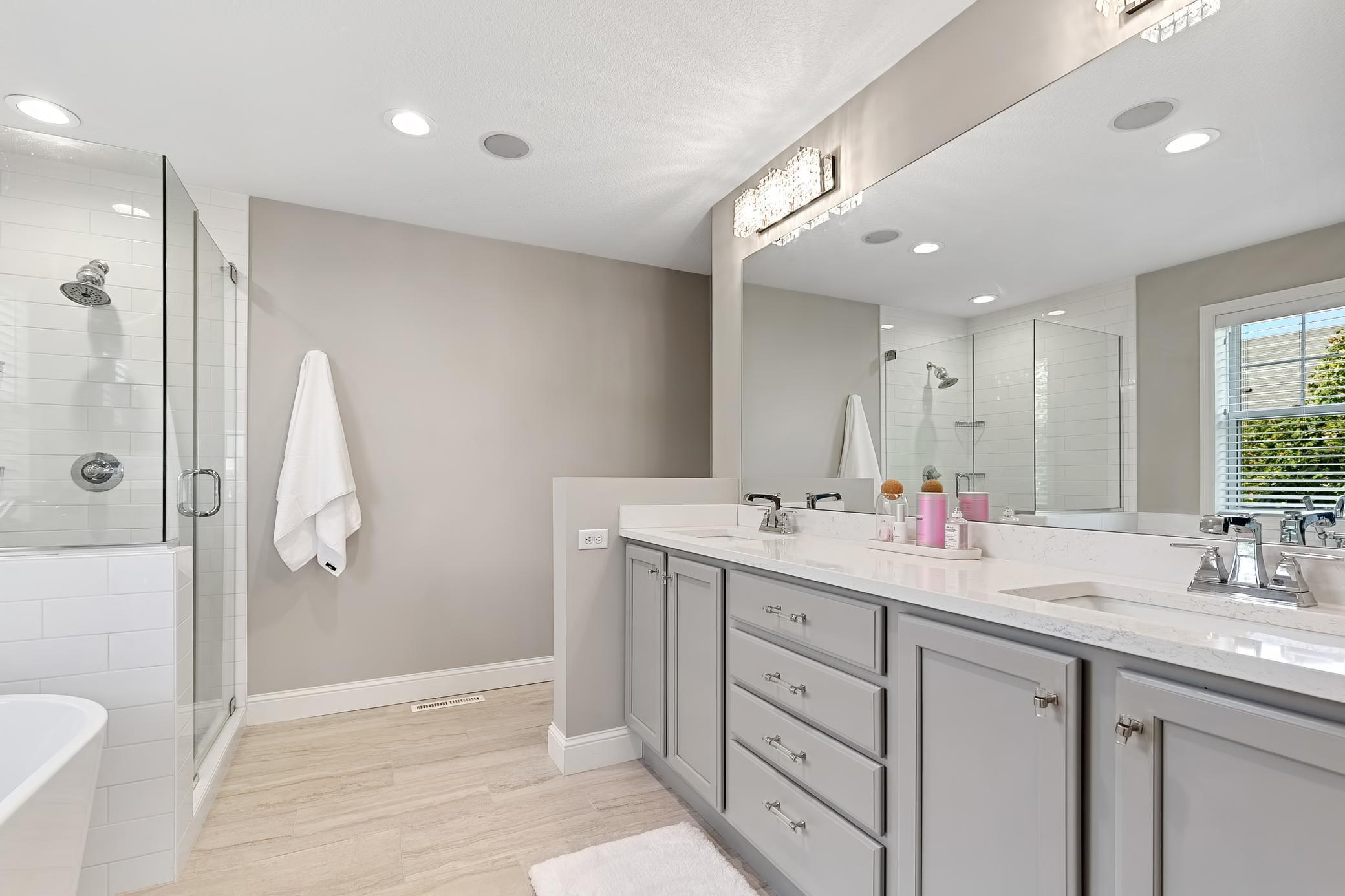 6090 W 16th Street Unit: 901