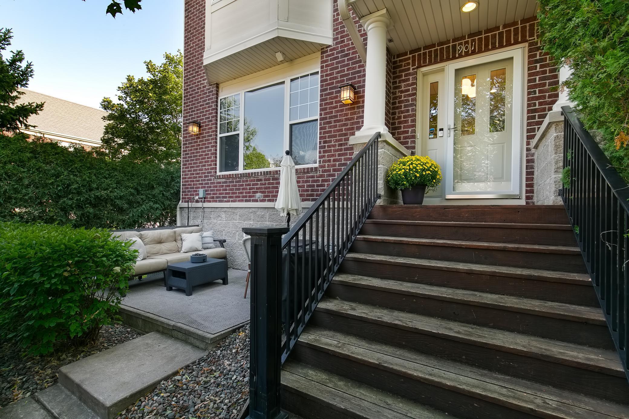 6090 W 16th Street Unit: 901