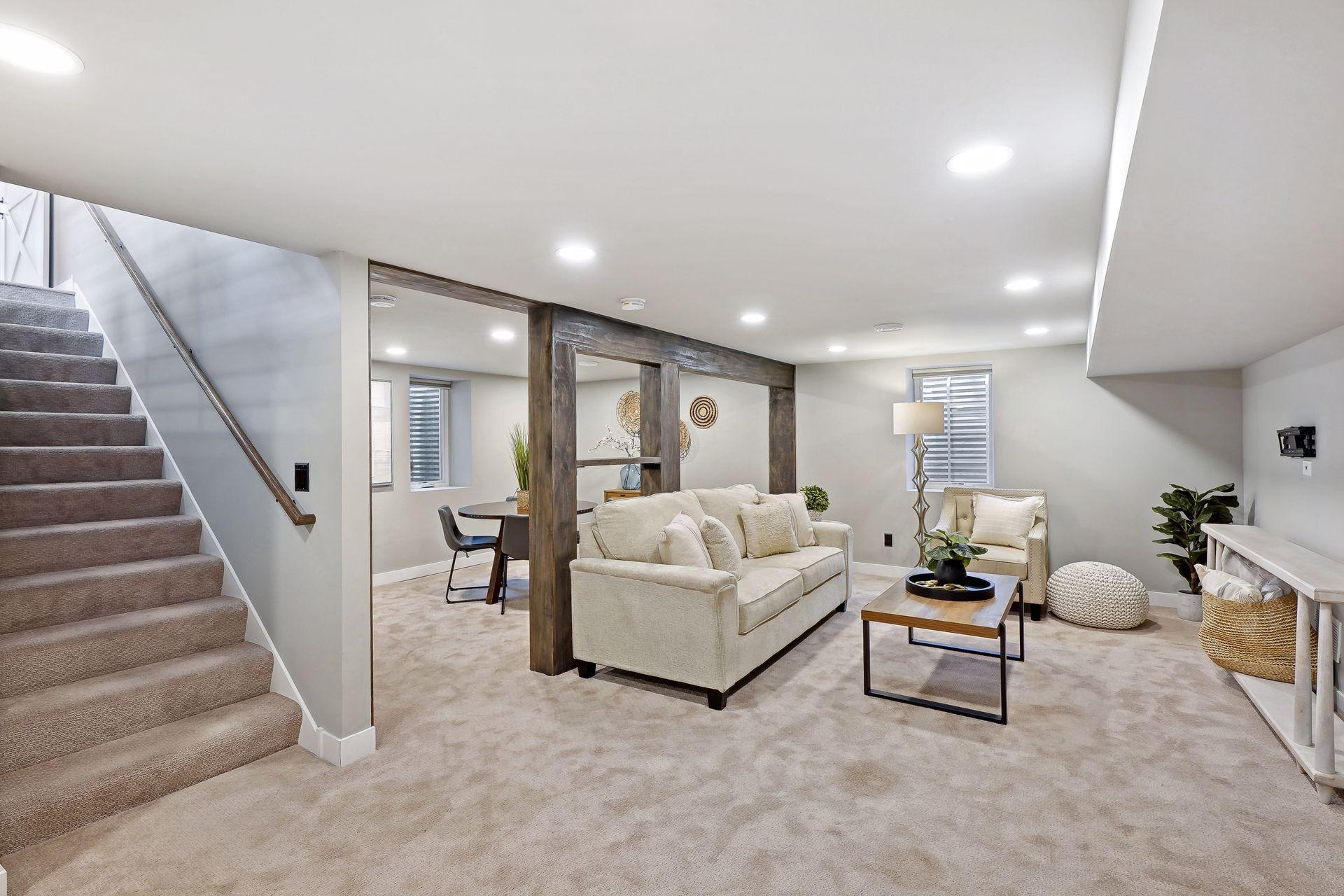 2728 Webster Avenue S