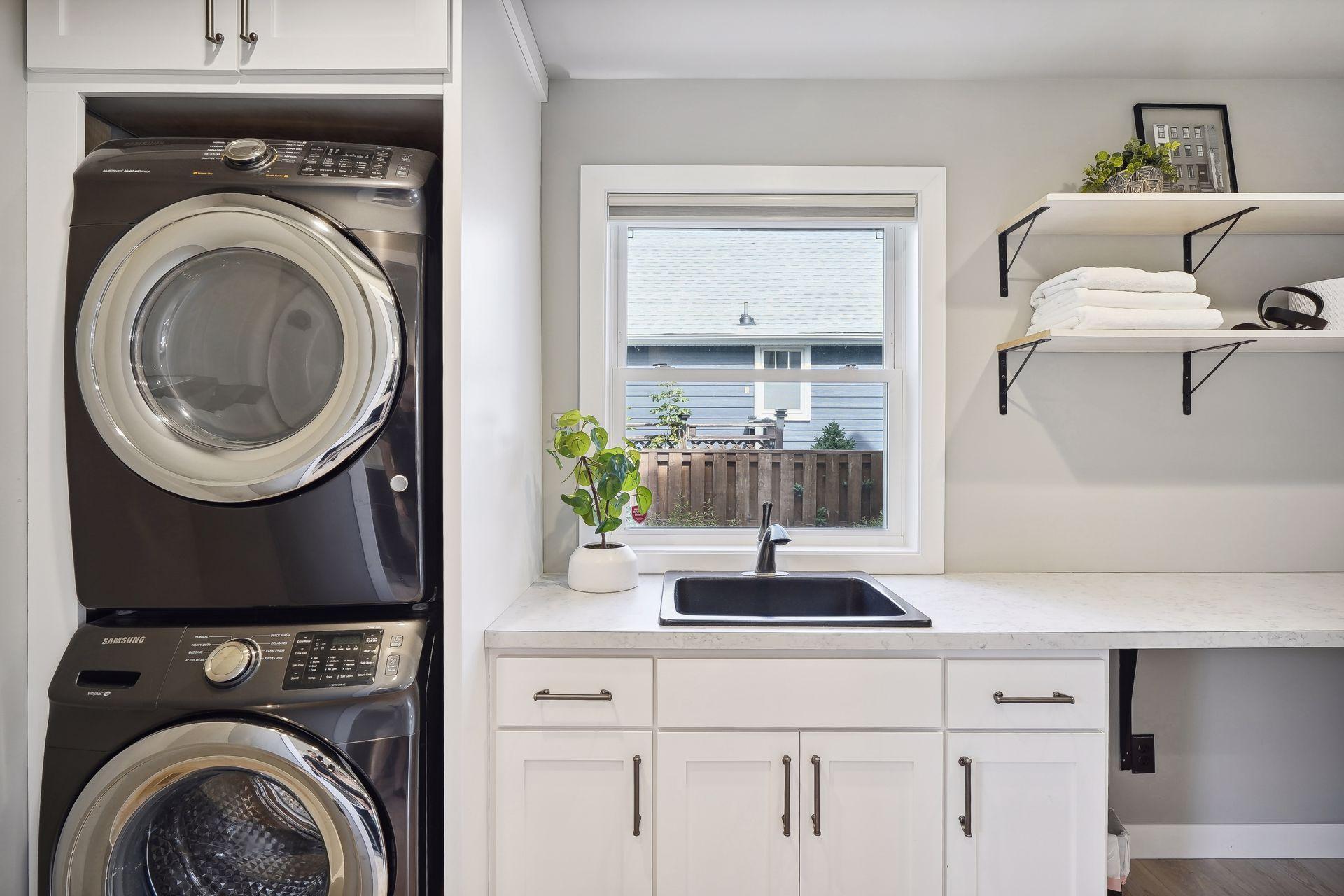 2728 Webster Avenue S