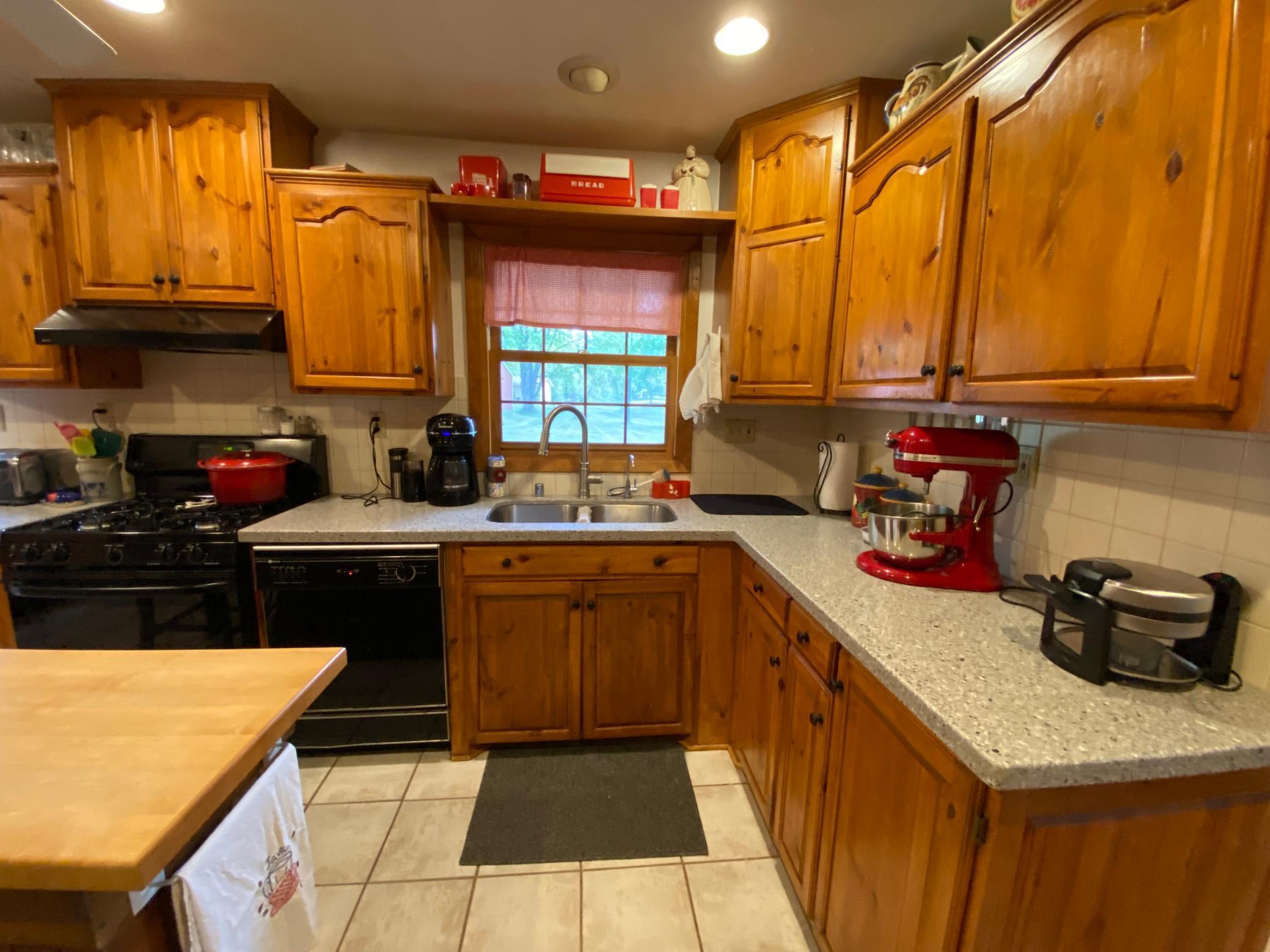 110 County Road 110 N