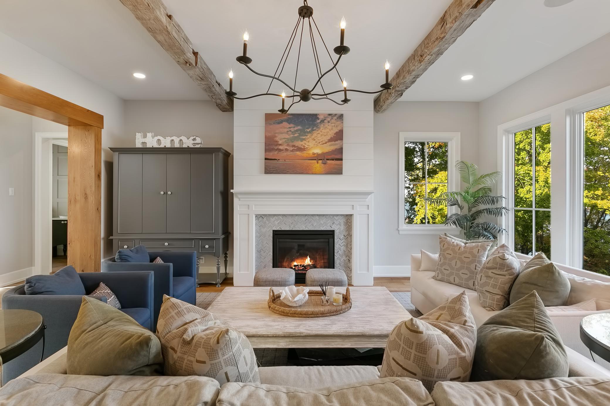 6445 Hawks Pointe Lane