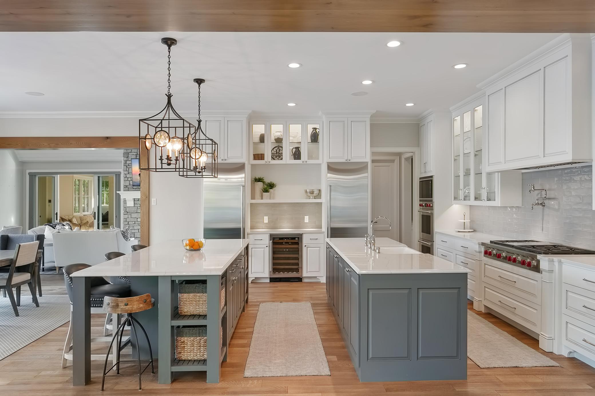 6445 Hawks Pointe Lane