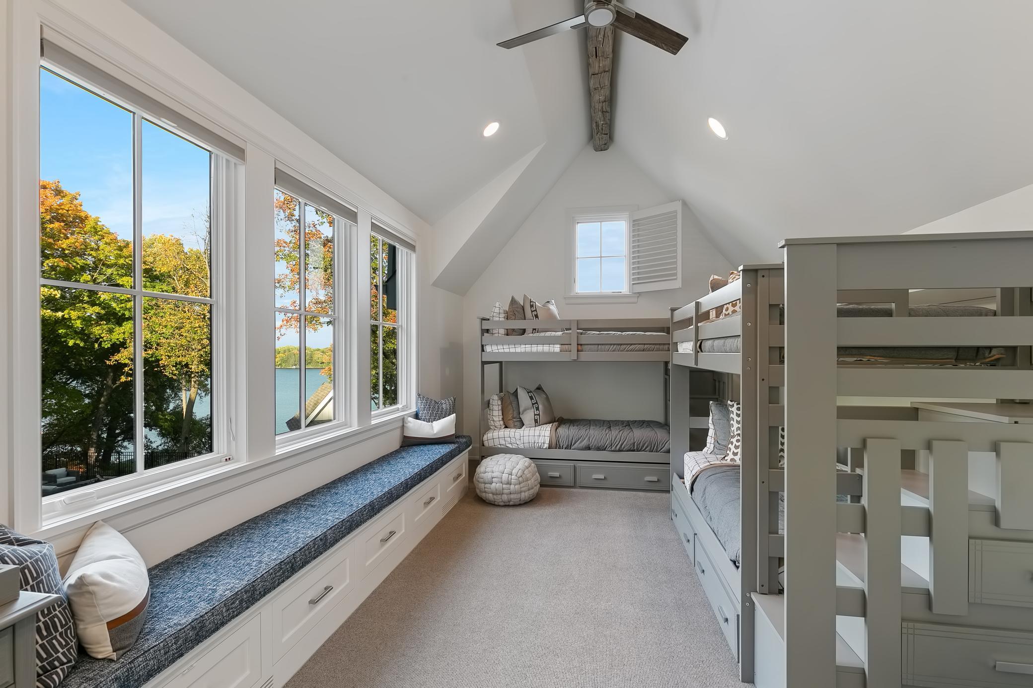 6445 Hawks Pointe Lane