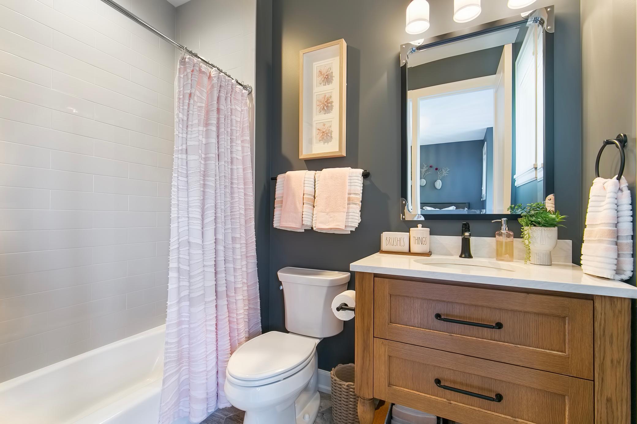 6445 Hawks Pointe Lane