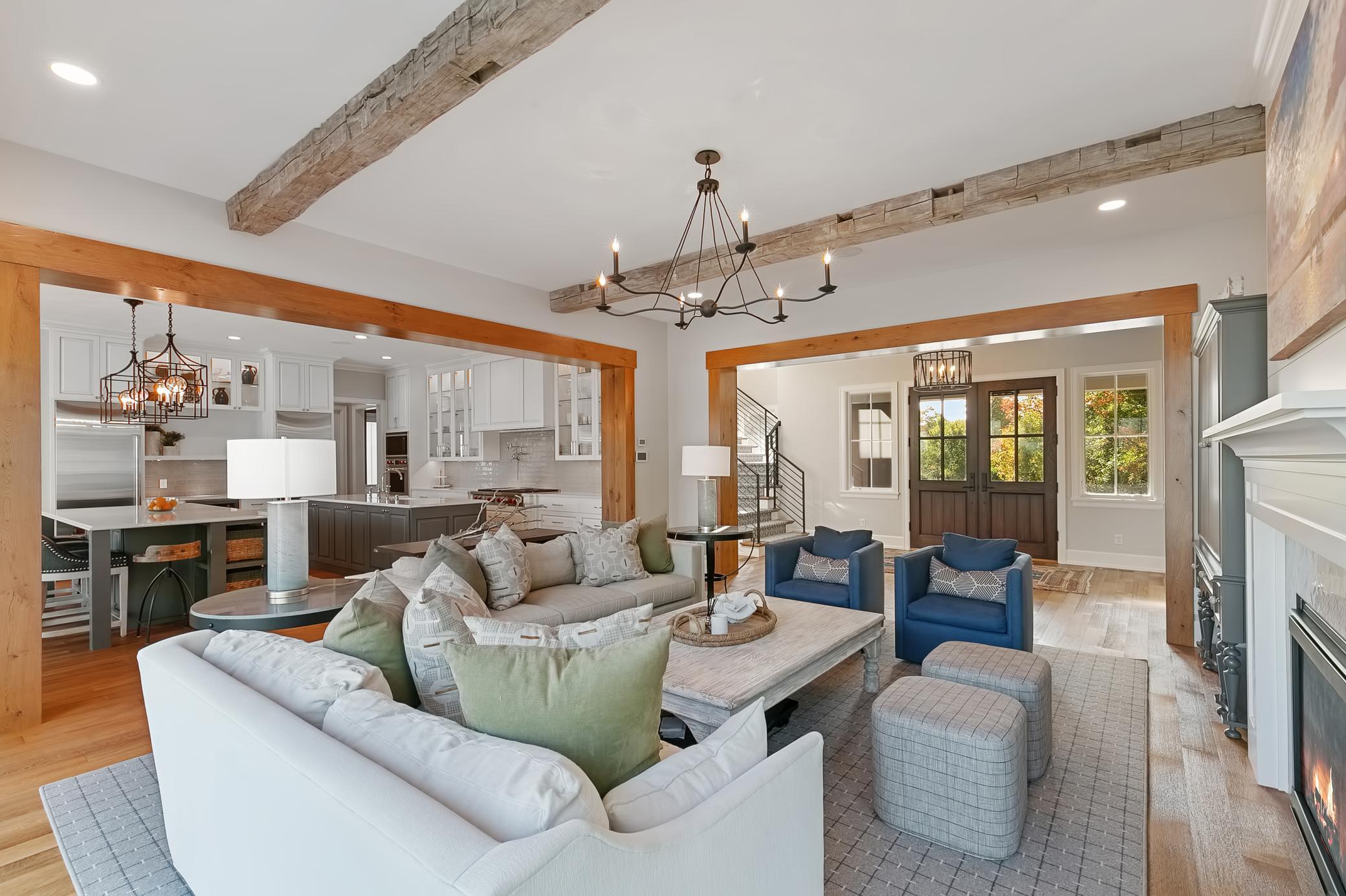 6445 Hawks Pointe Lane