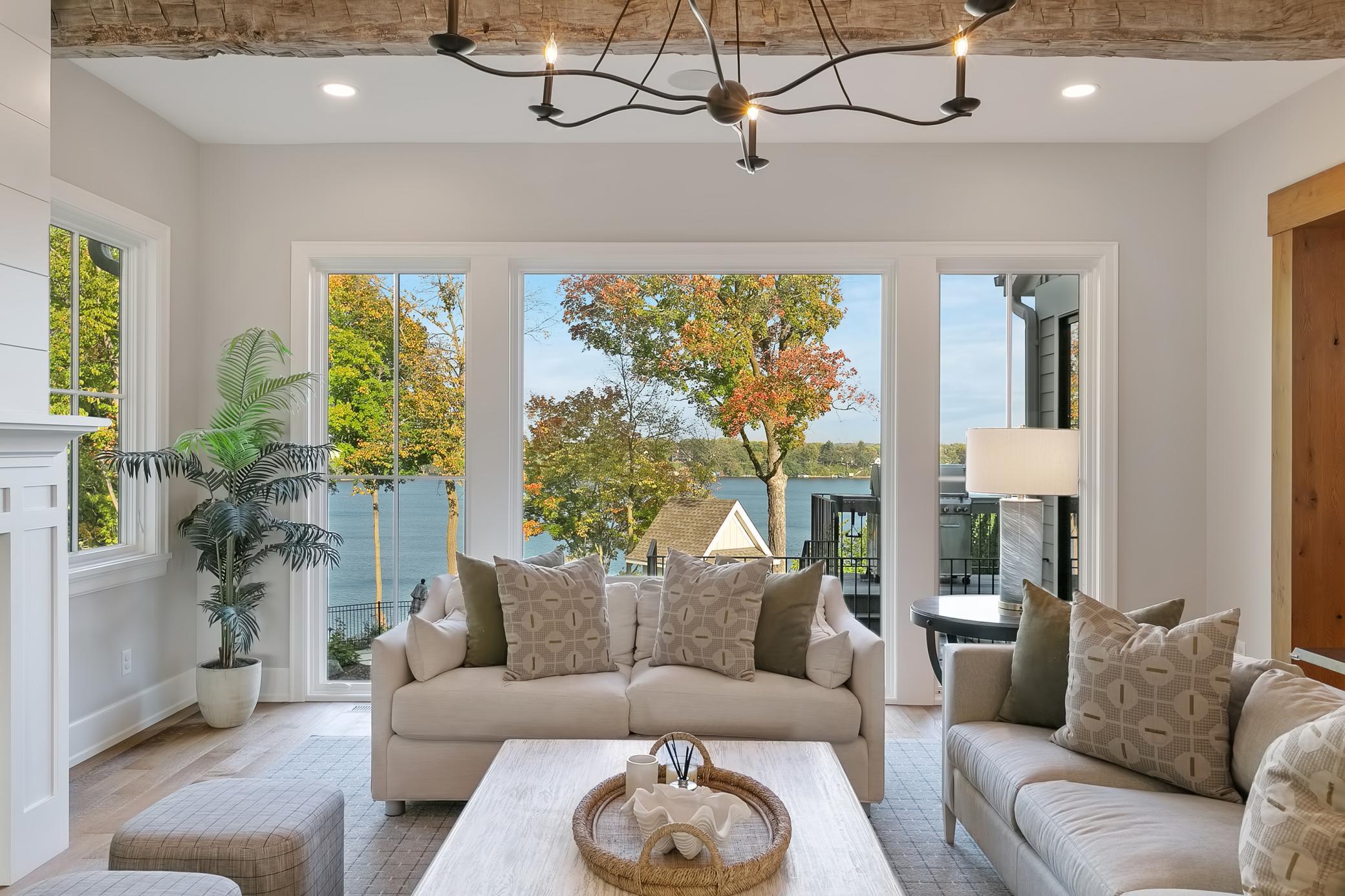 6445 Hawks Pointe Lane