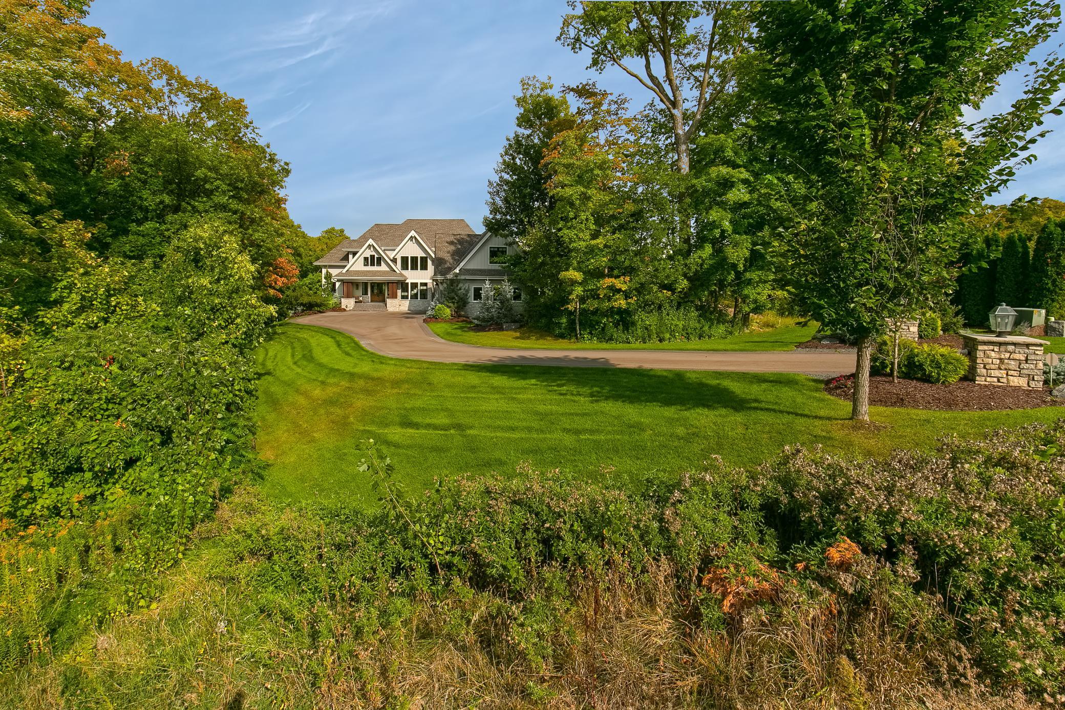 6445 Hawks Pointe Lane