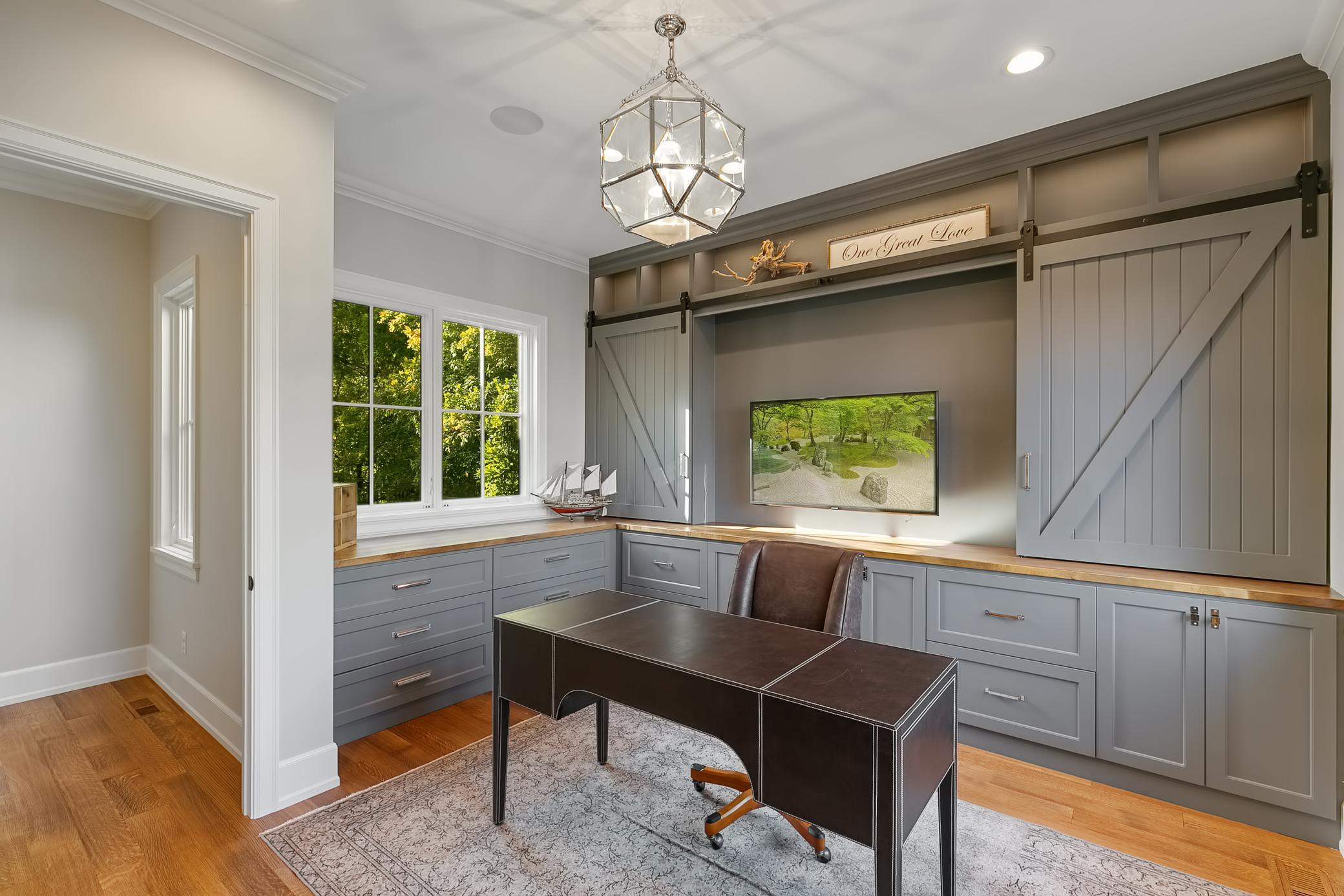 6445 Hawks Pointe Lane