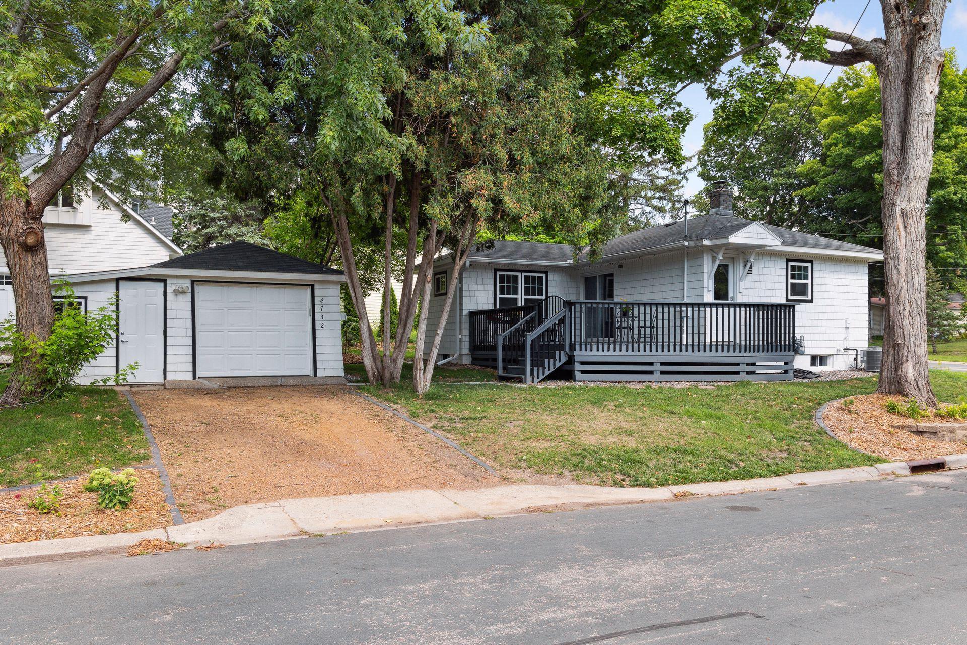 4732 Beachside Road