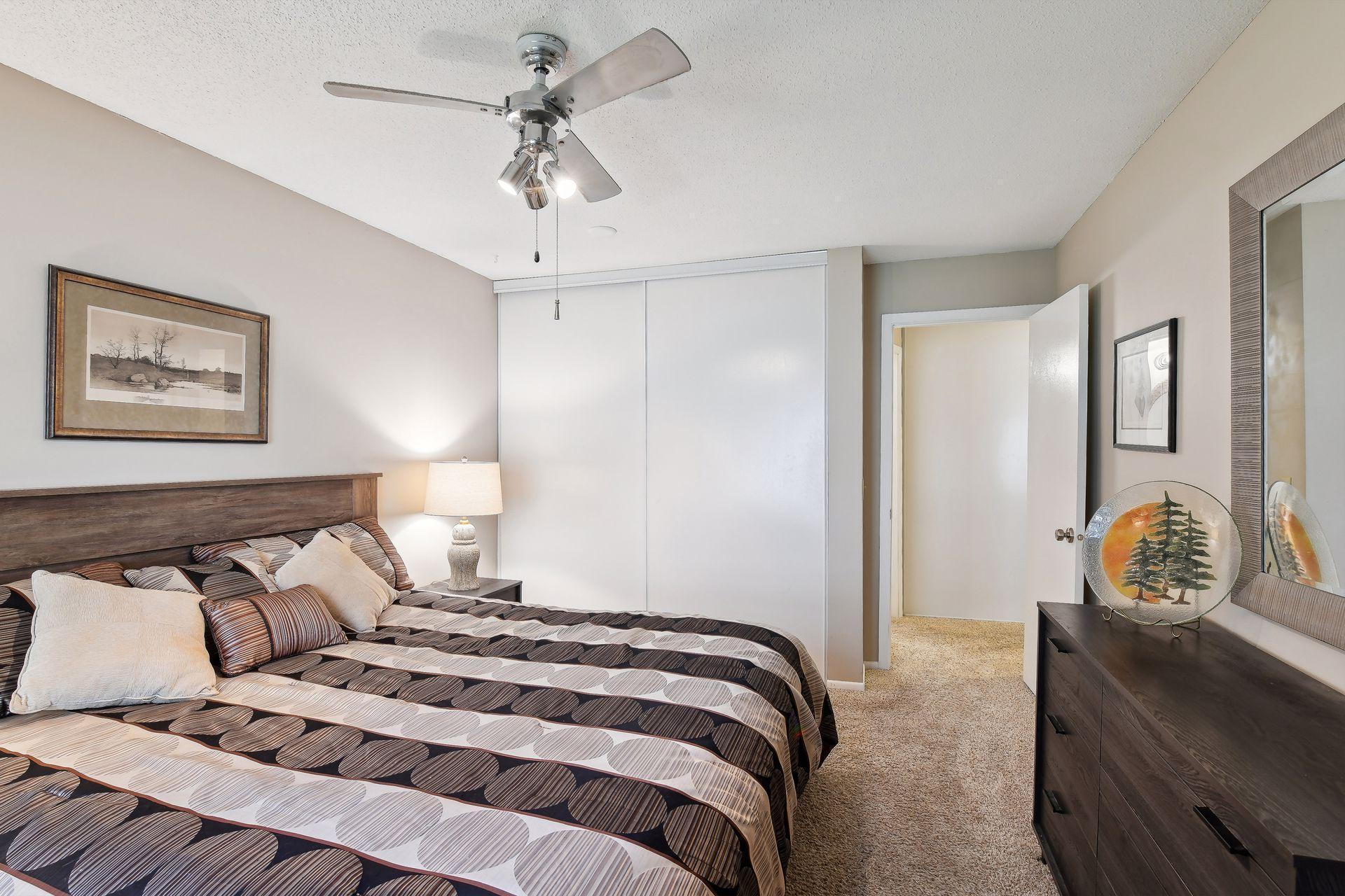 4636 Cedar Lake Road S Unit: 2