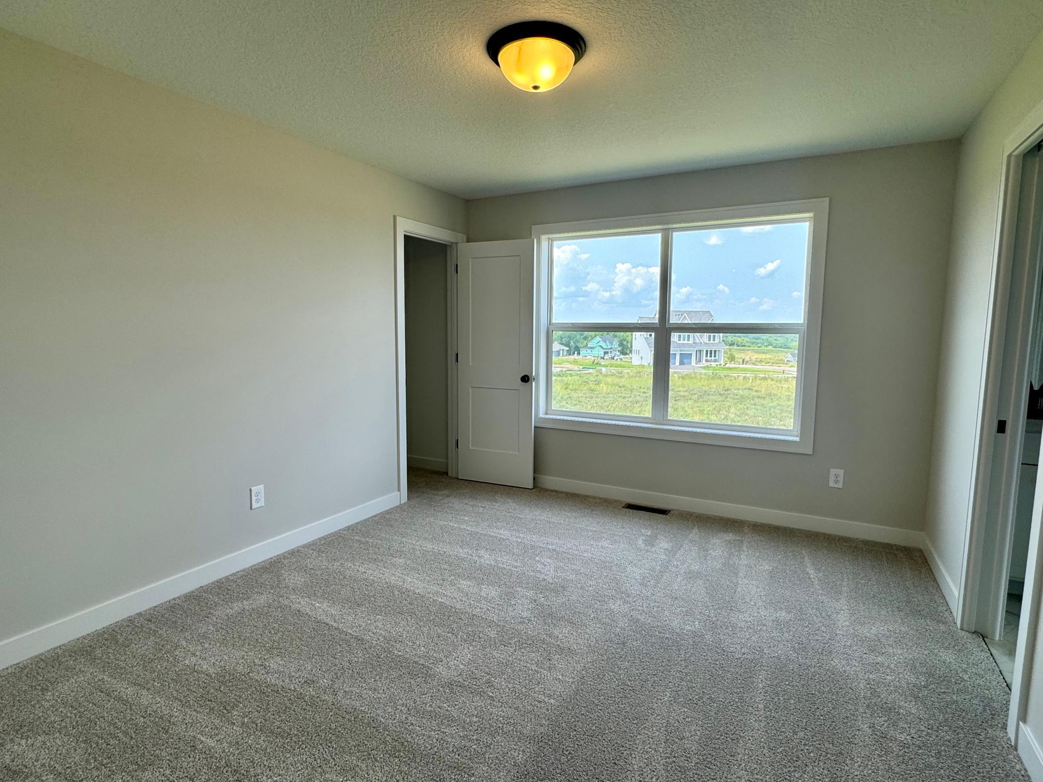 14519 Kingsview Lane N