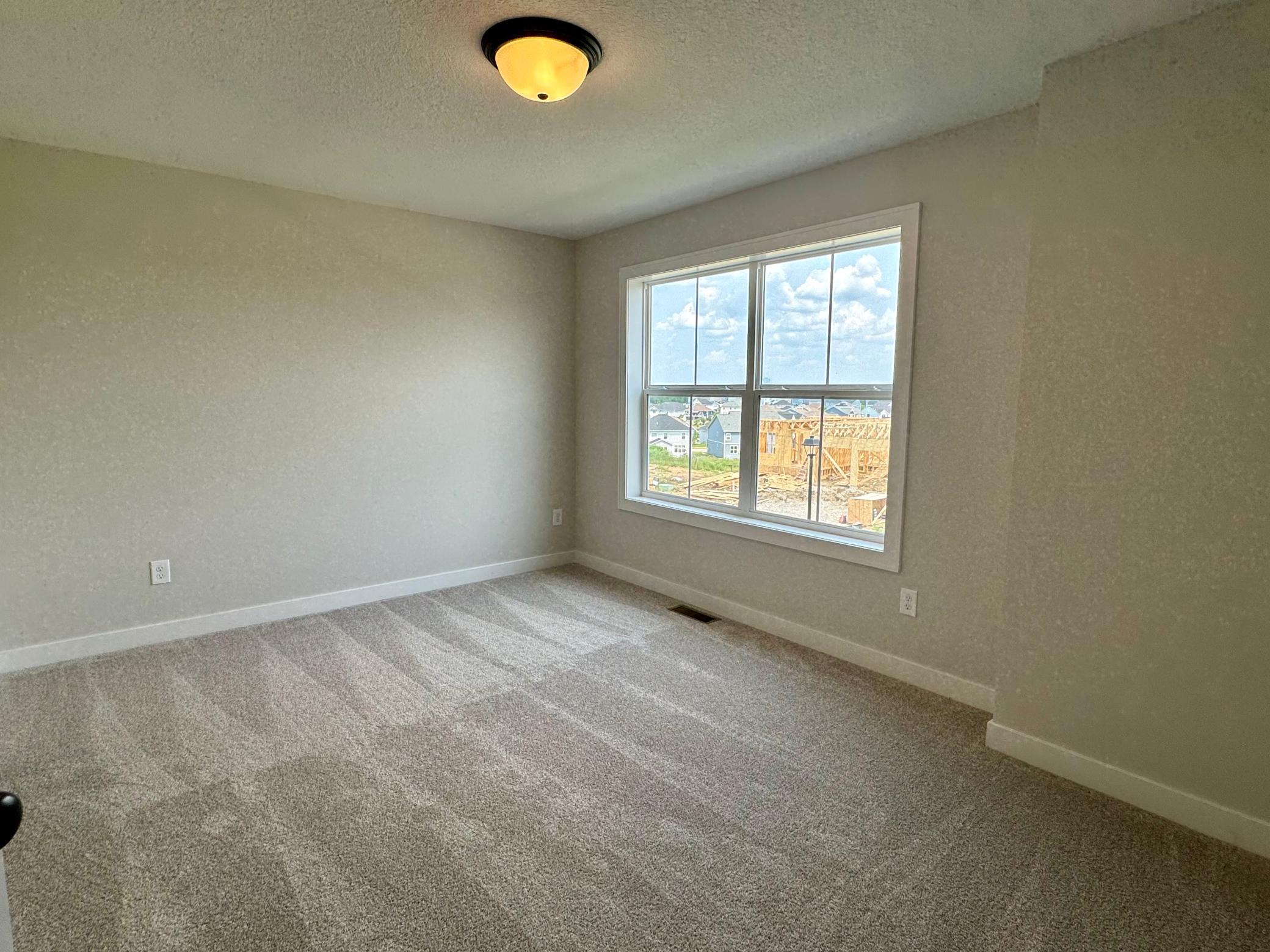 14519 Kingsview Lane N