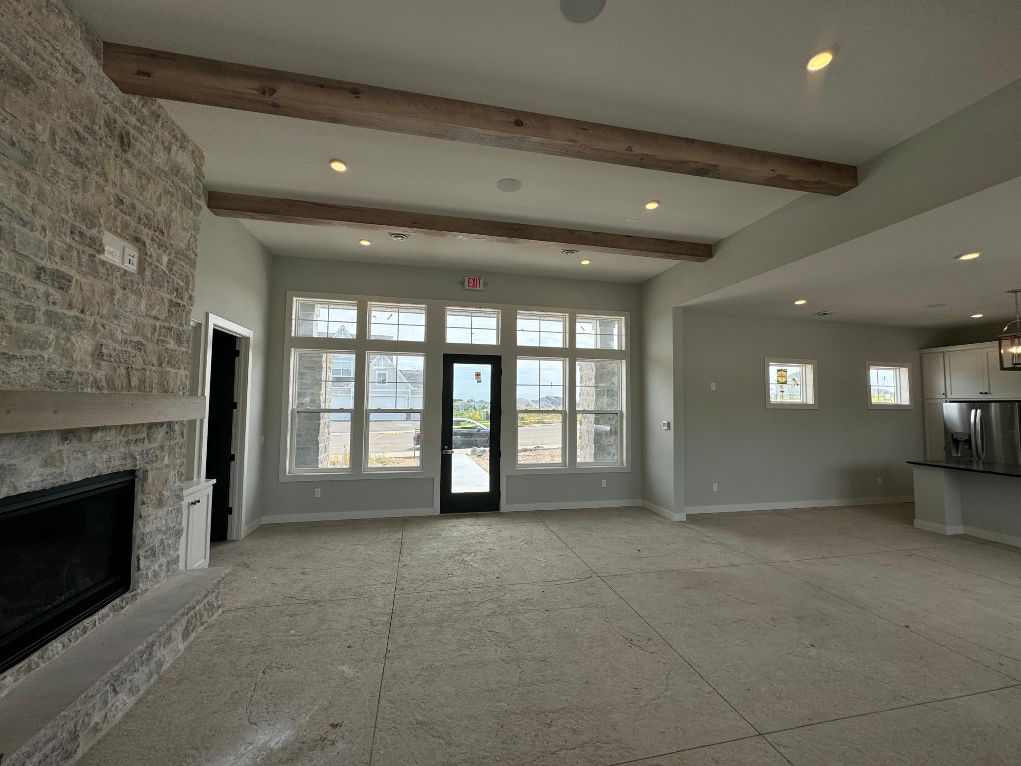 14519 Kingsview Lane N