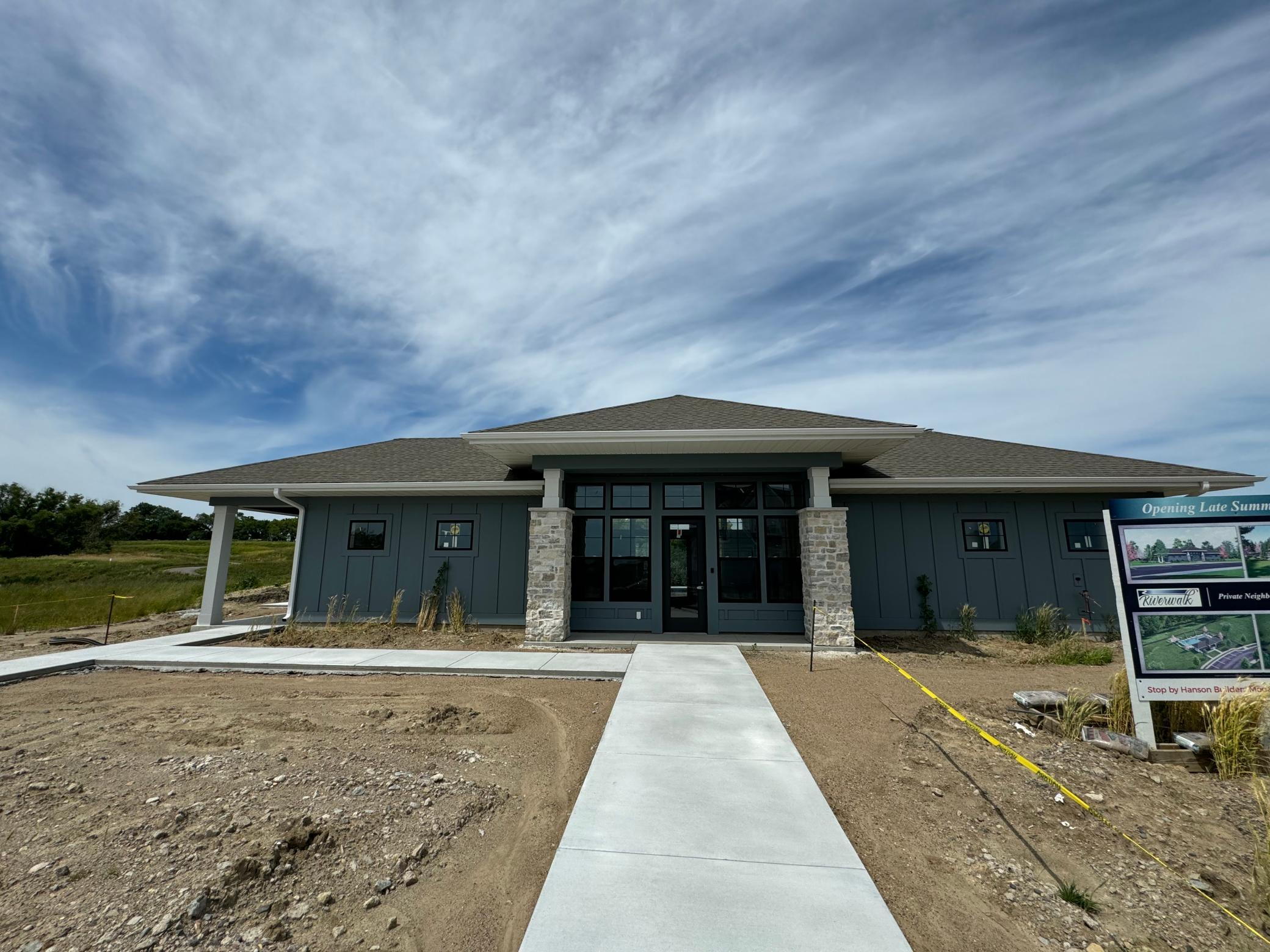 14519 Kingsview Lane N