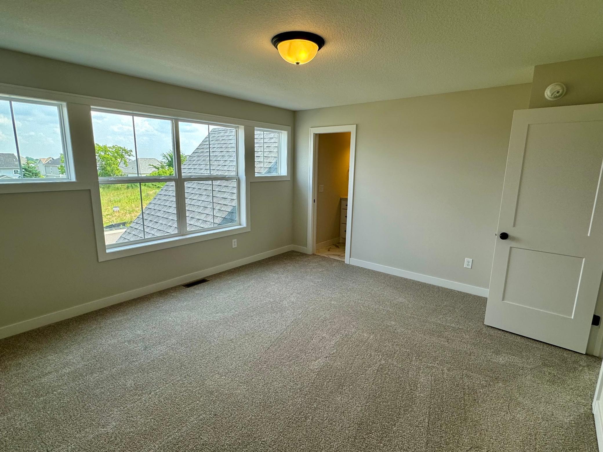 14519 Kingsview Lane N