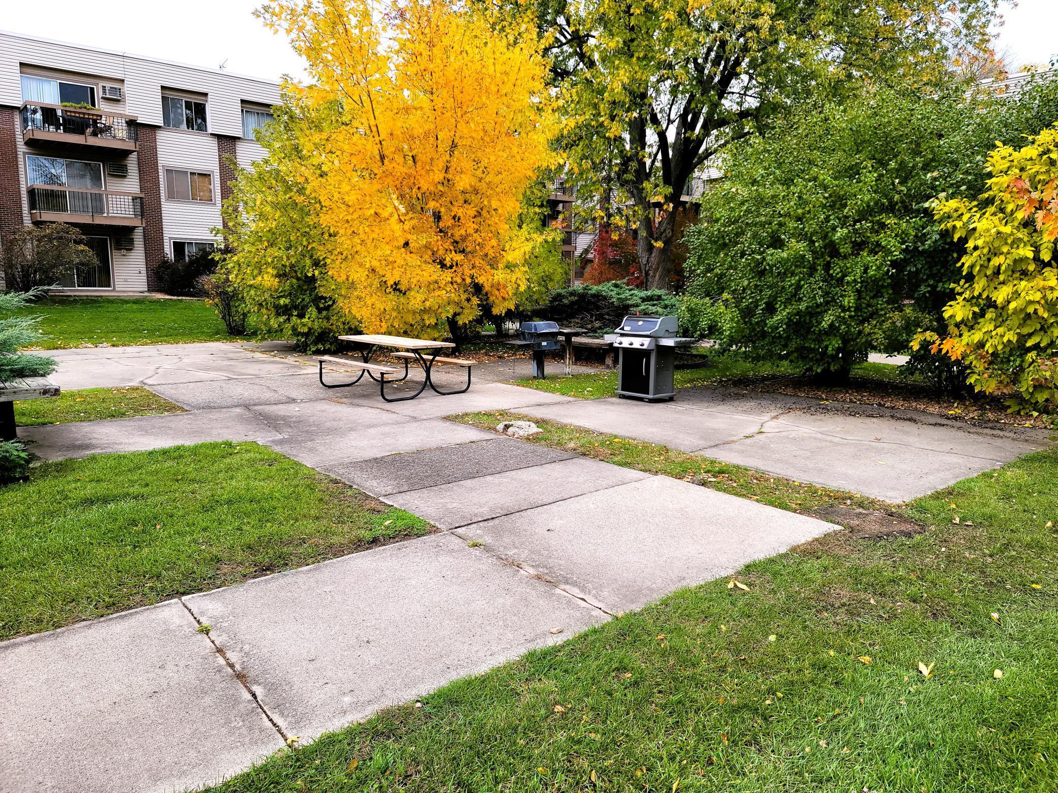 2801 Flag Avenue N Unit: 119