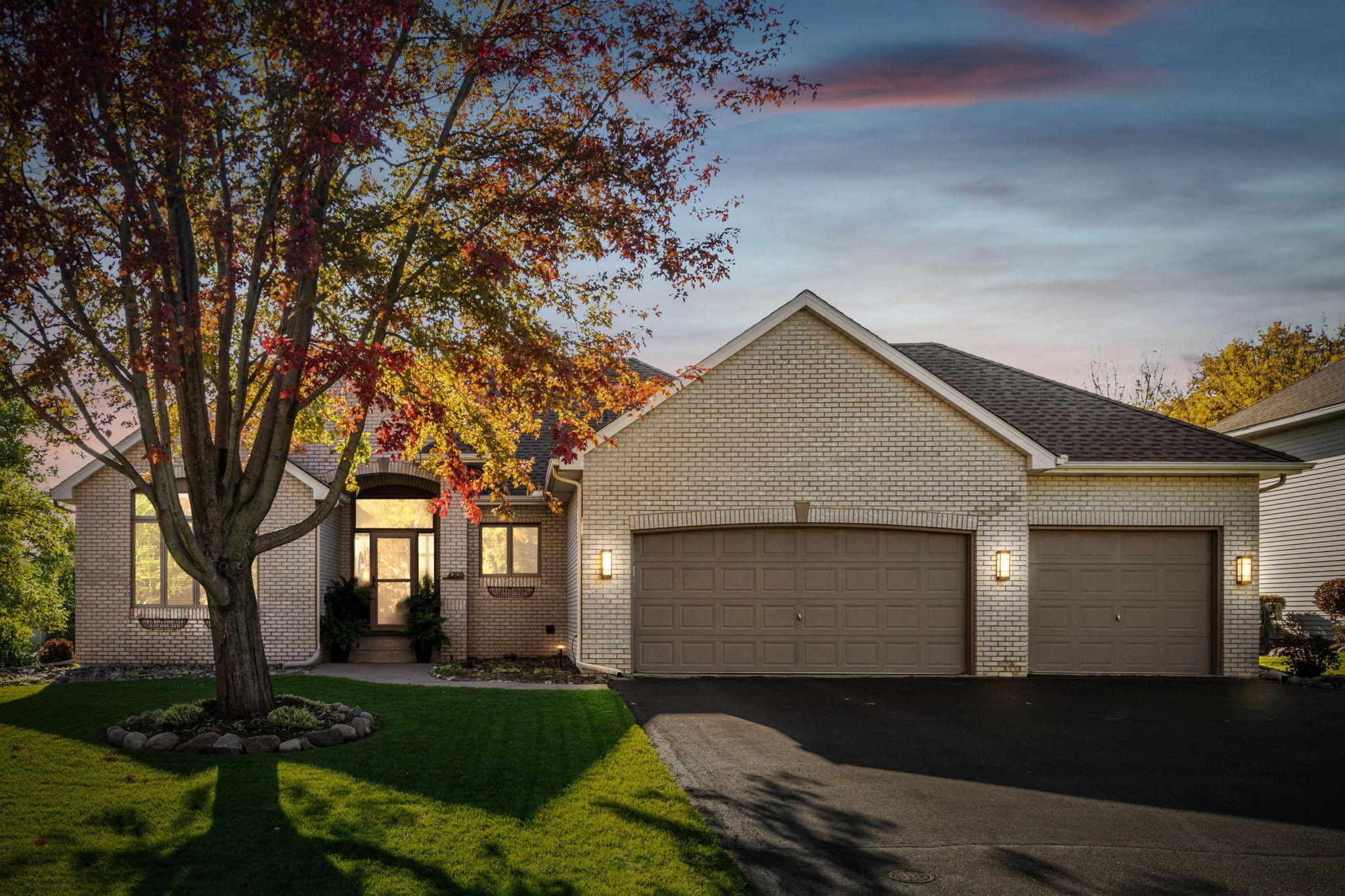 4205 Pineview Lane N