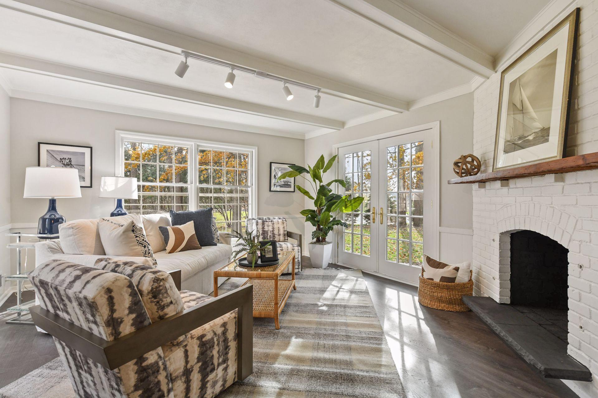 2701 Pence Lane