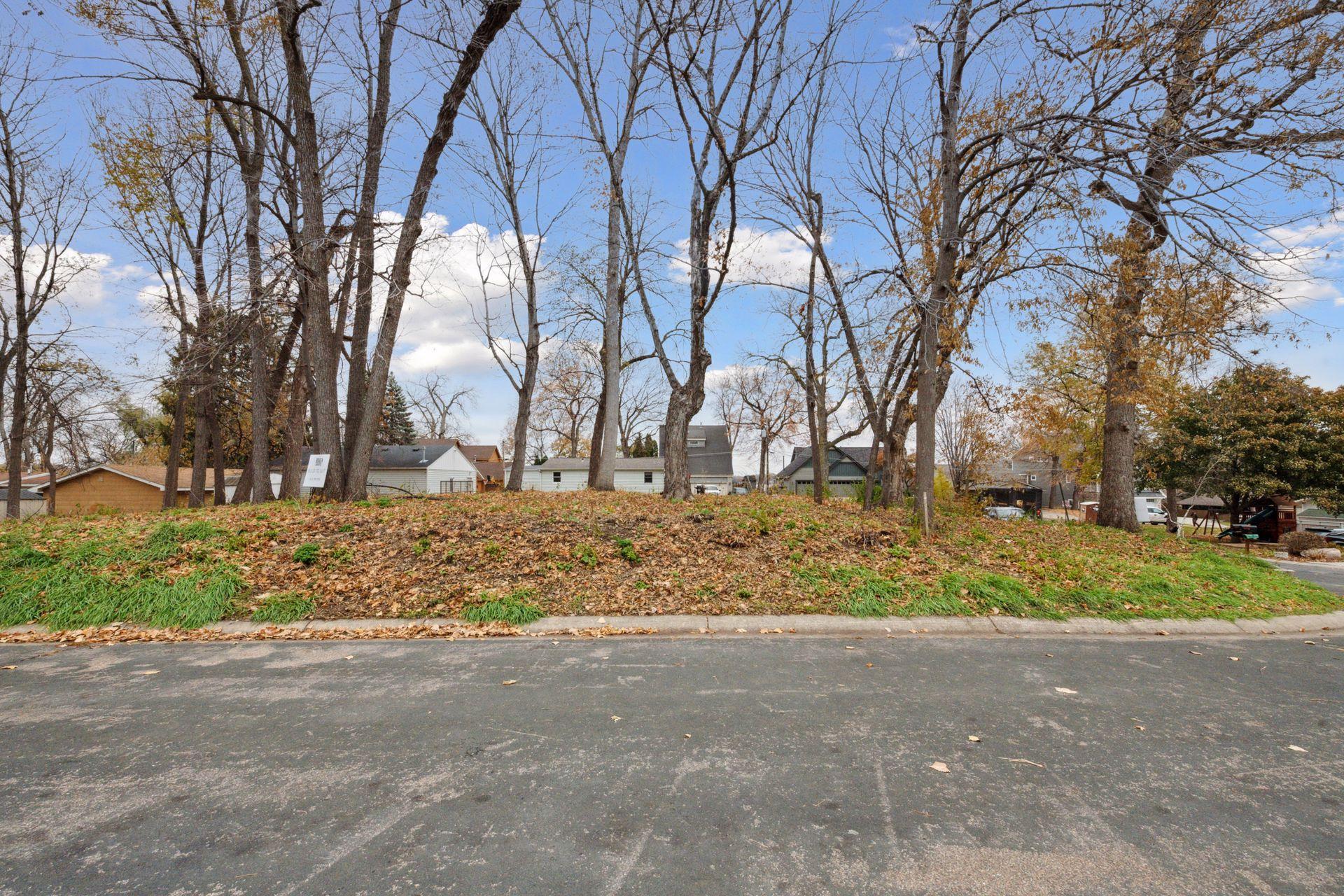 XX Lakeside Lane