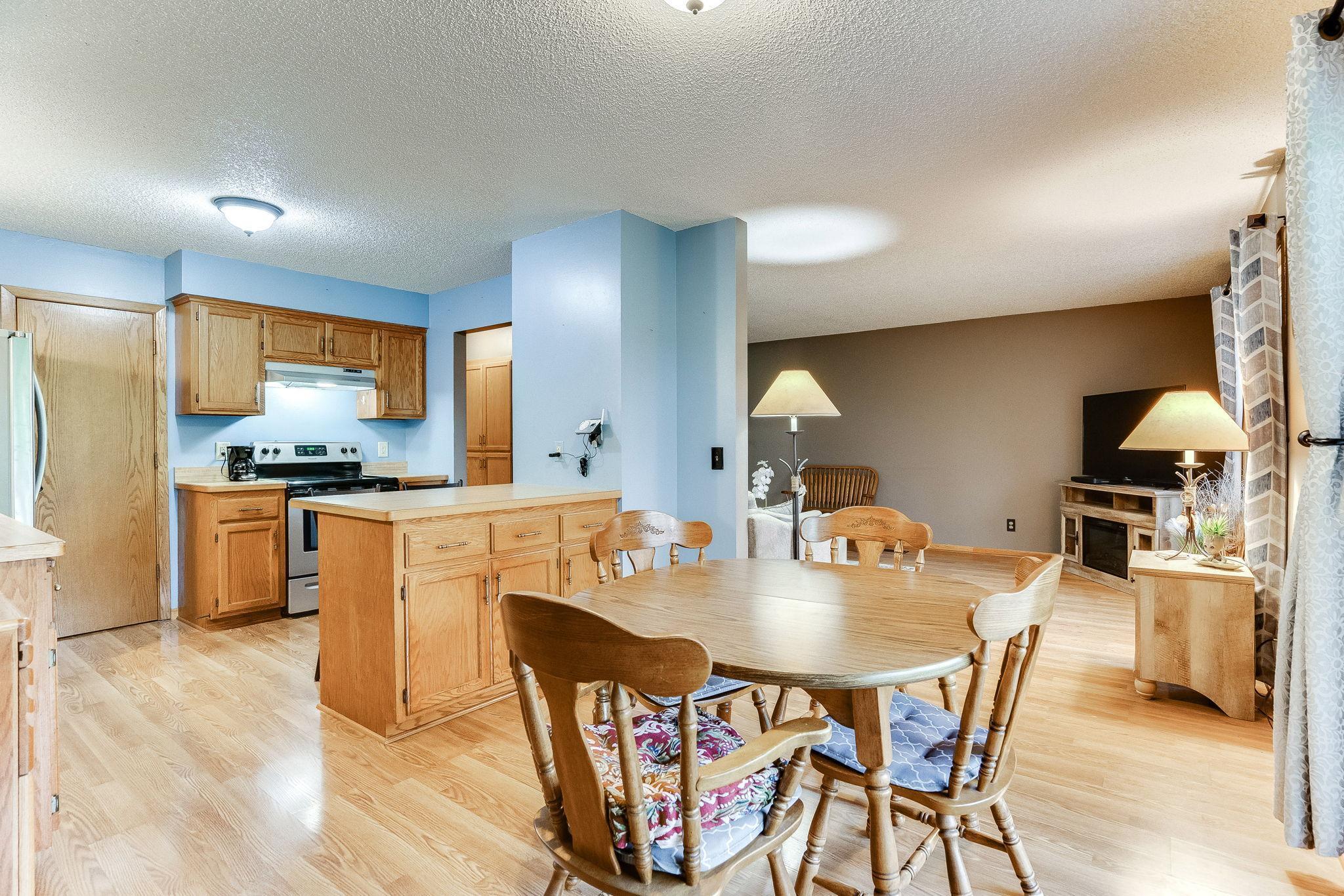 4360 Buckingham Court Unit: 1504