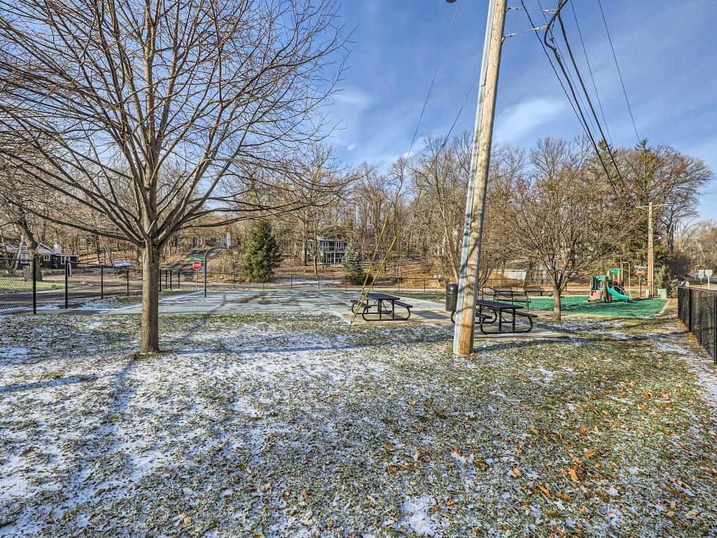 5117 Tuxedo Boulevard