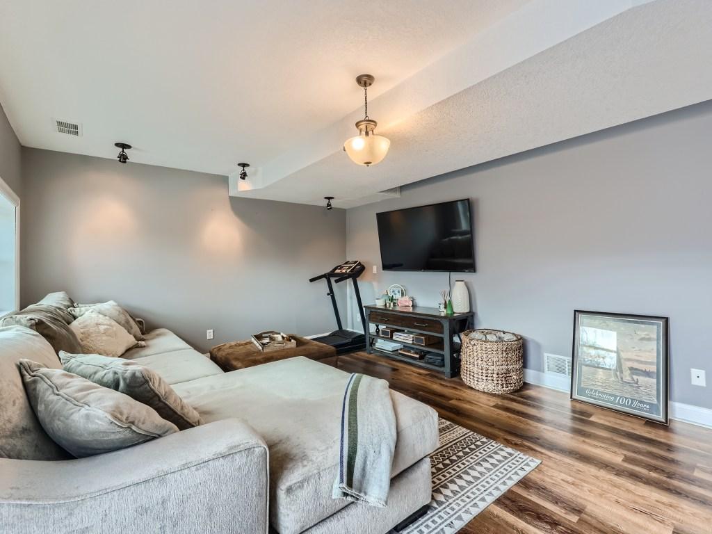 5117 Tuxedo Boulevard