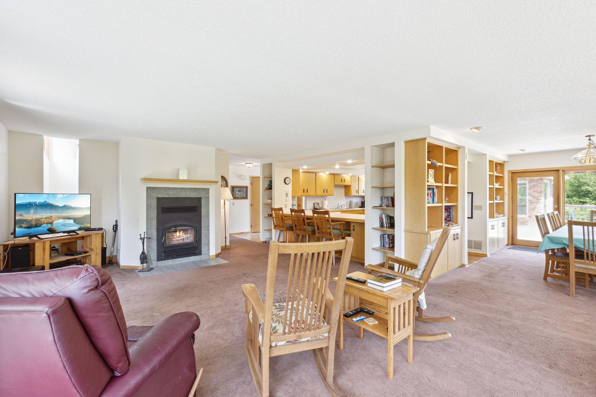 1562 Bolton Drive NW