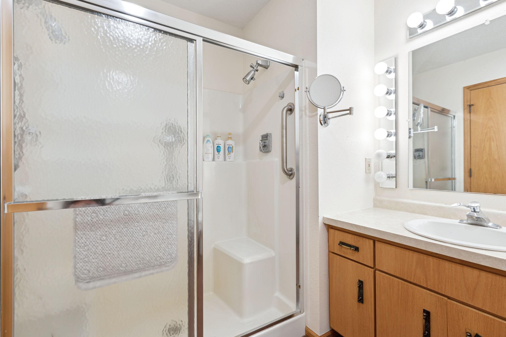 1562 Bolton Drive NW