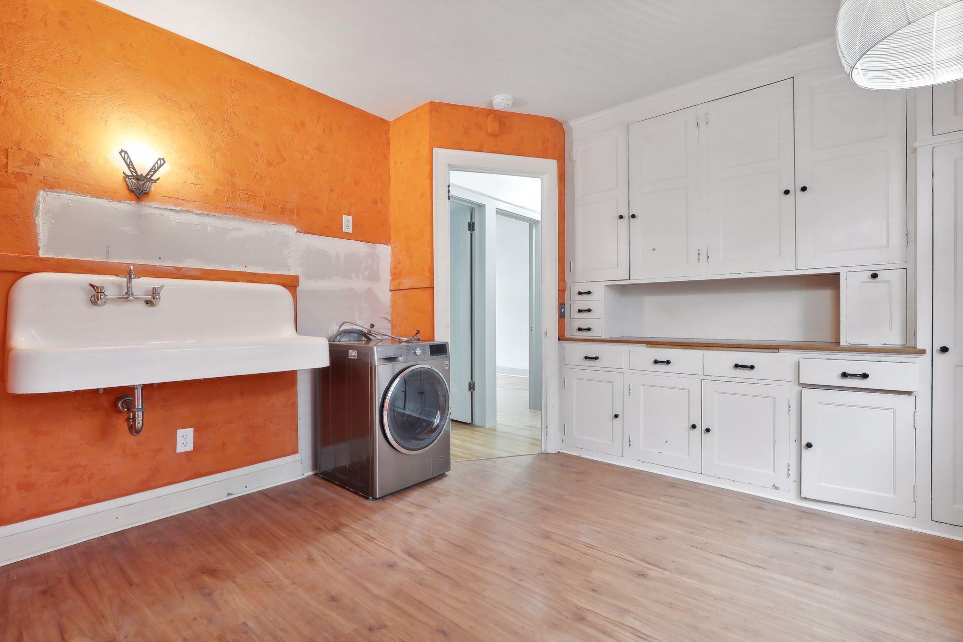 3110 W 44th Street Unit: 5