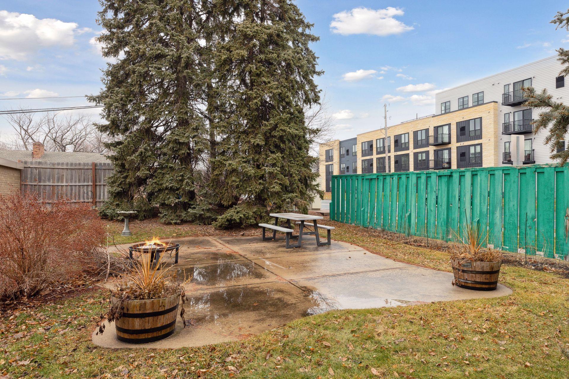 7000 Sandell Avenue Unit: 10