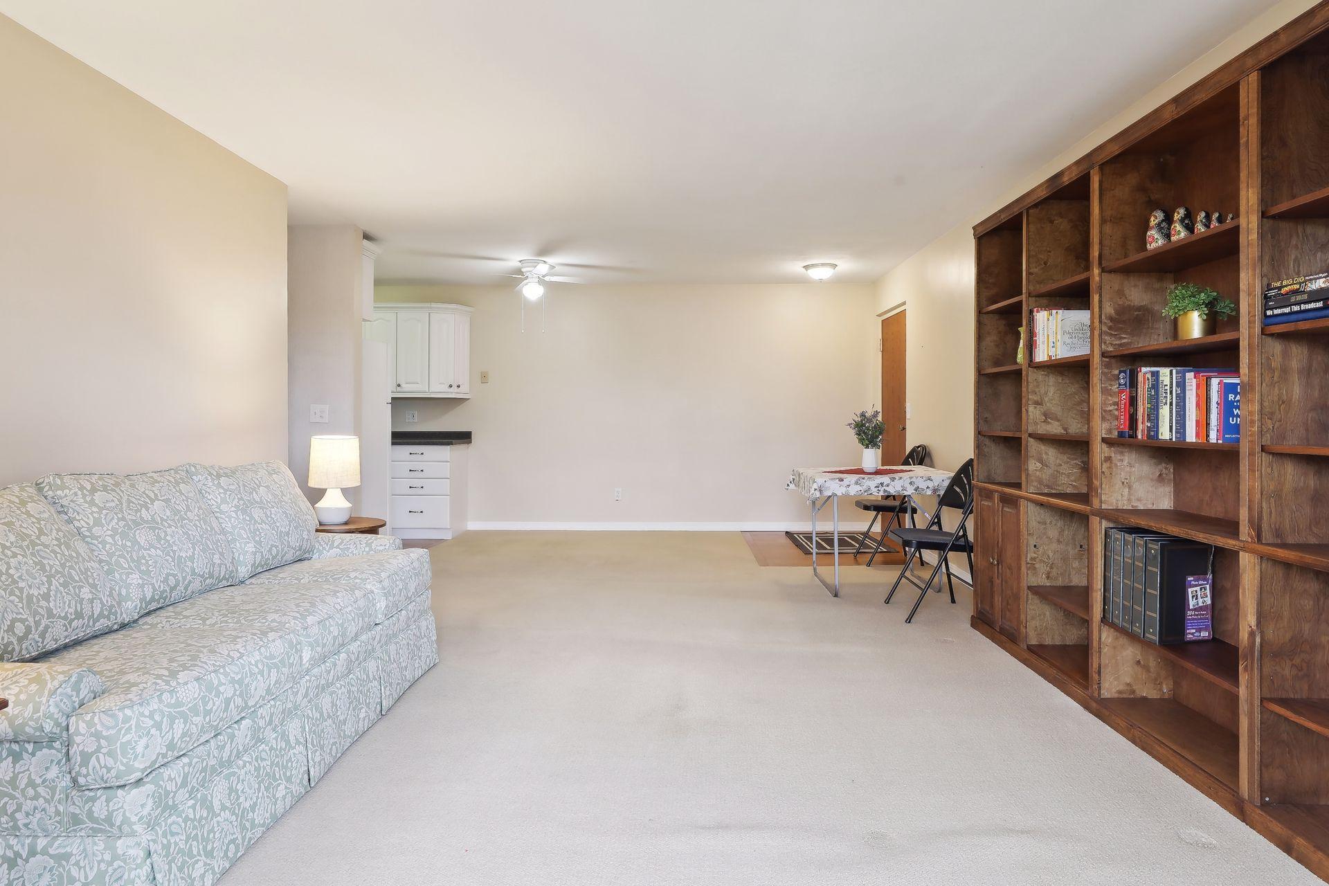 7000 Sandell Avenue Unit: 10