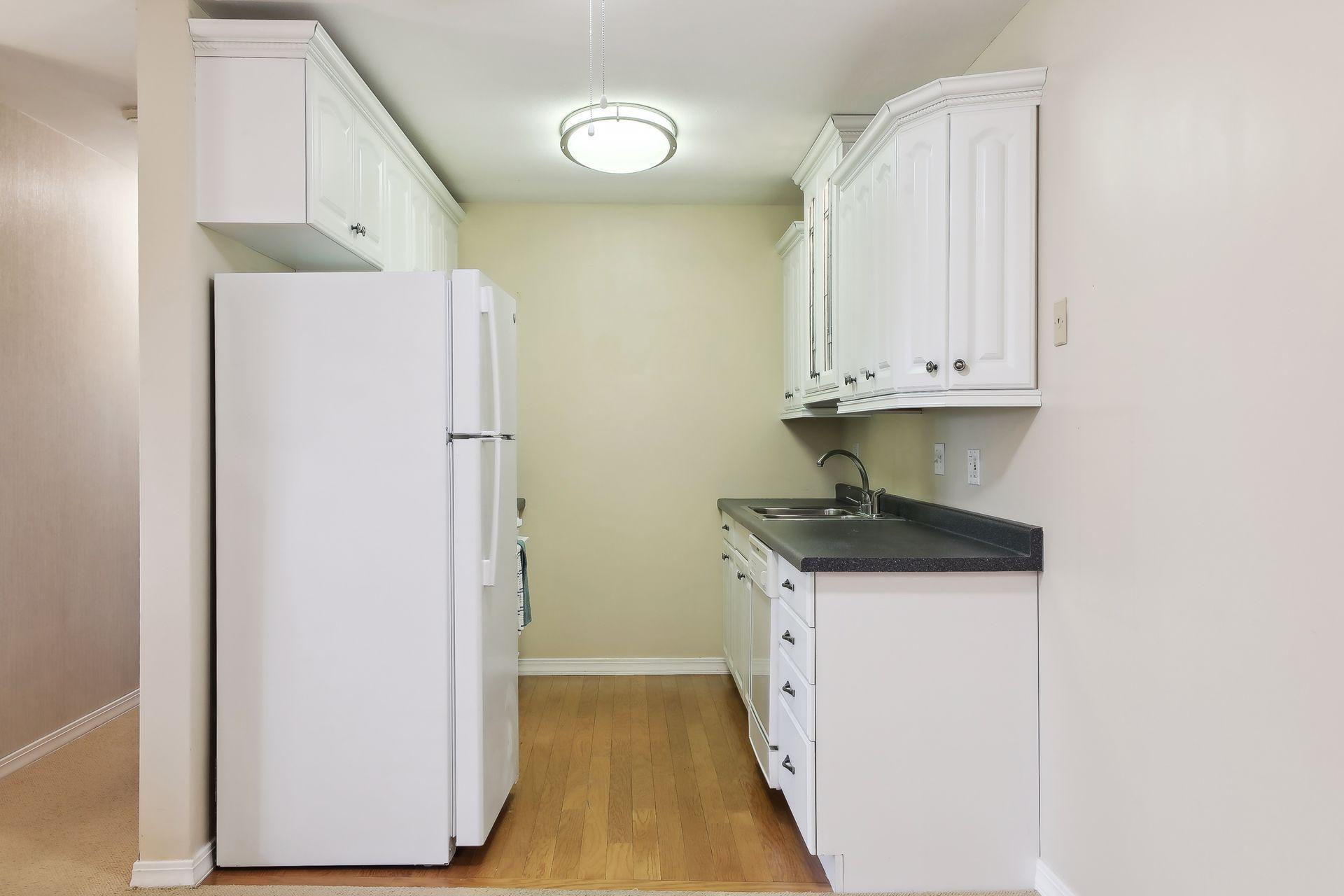 7000 Sandell Avenue Unit: 10