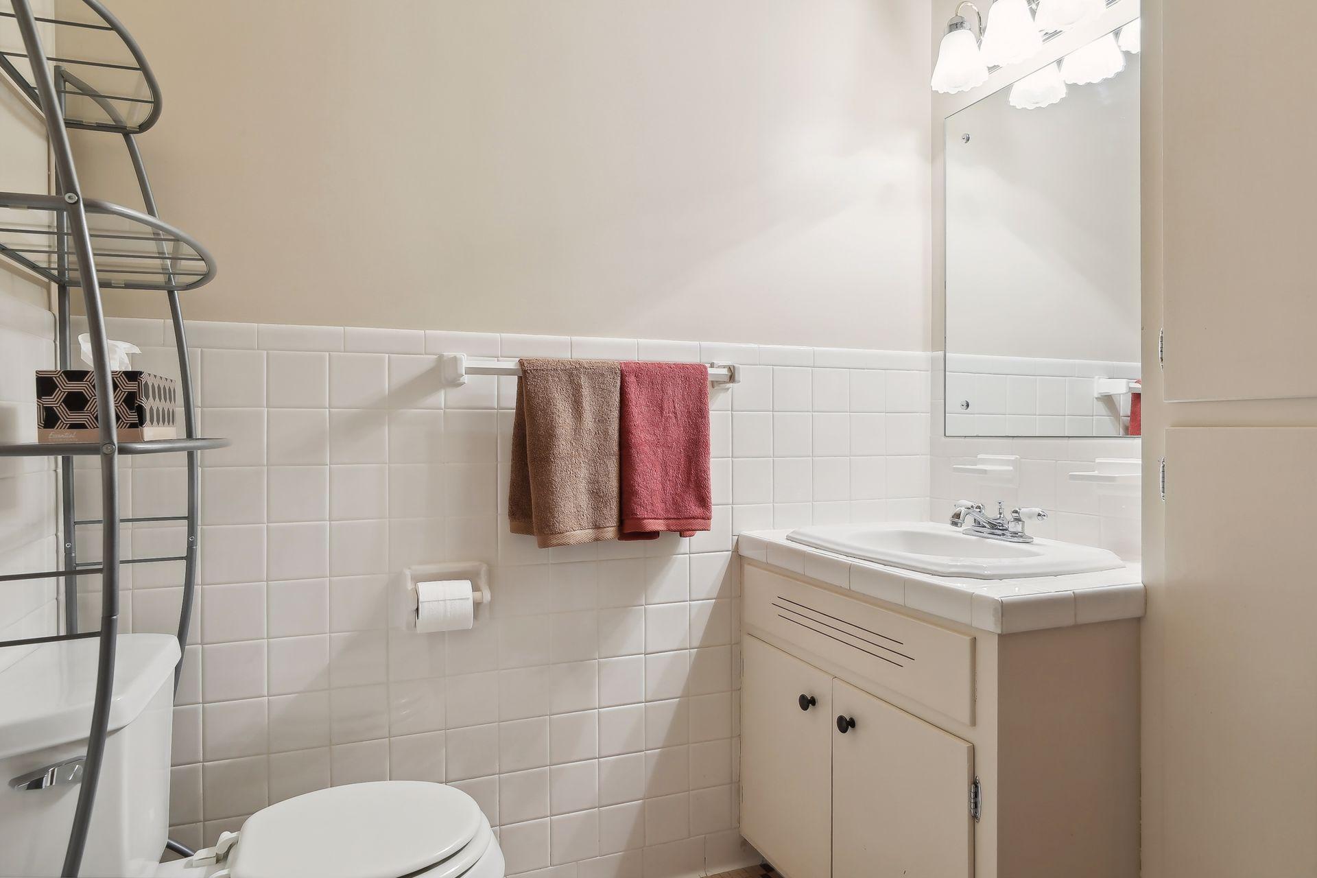 7000 Sandell Avenue Unit: 10