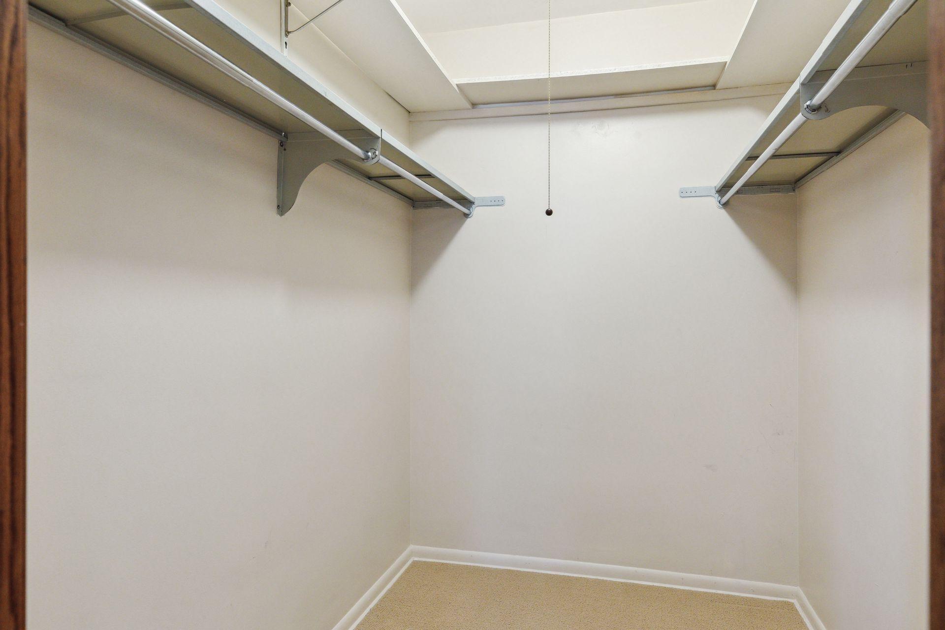 7000 Sandell Avenue Unit: 10