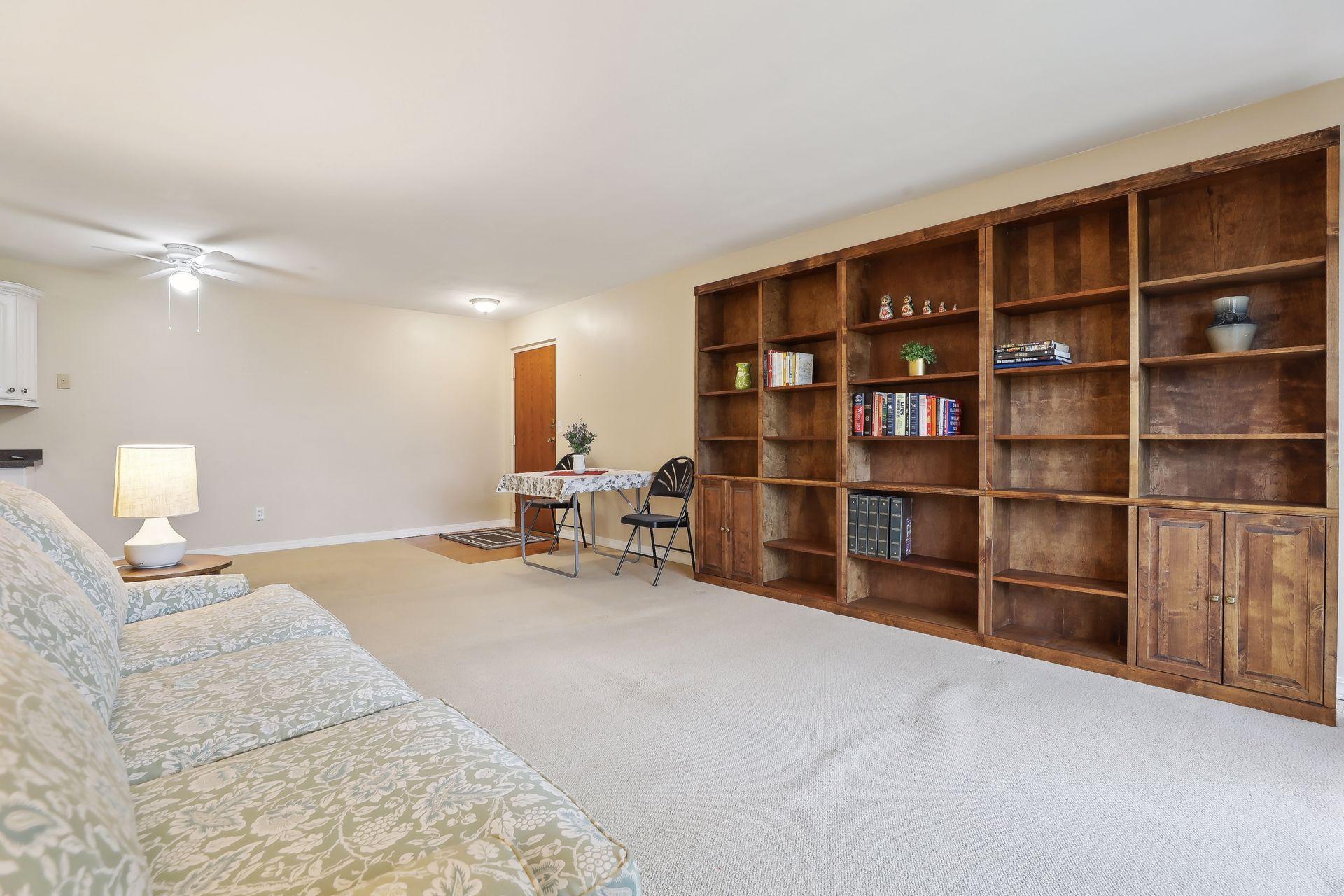 7000 Sandell Avenue Unit: 10