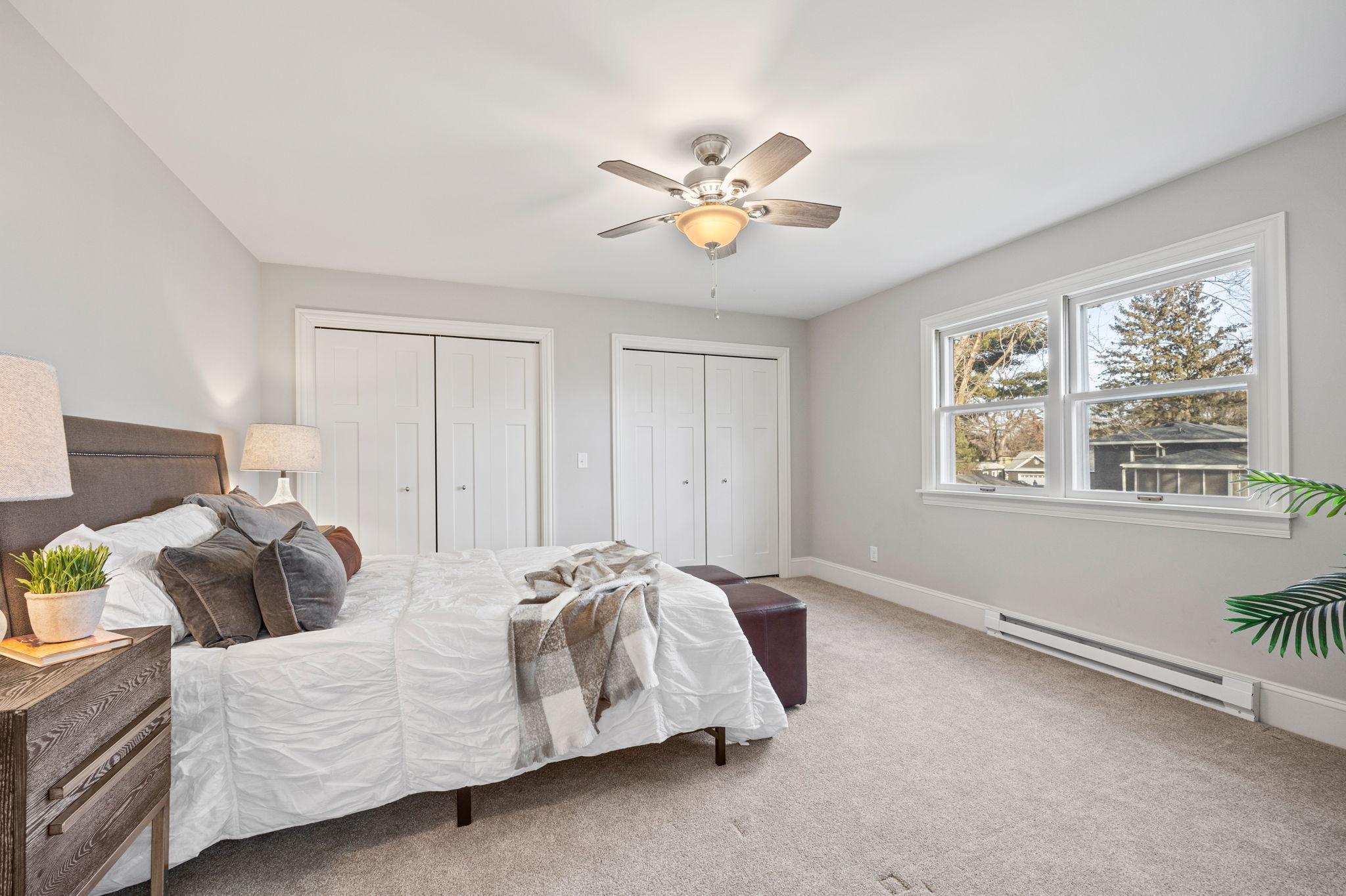 712 Anderson Street W