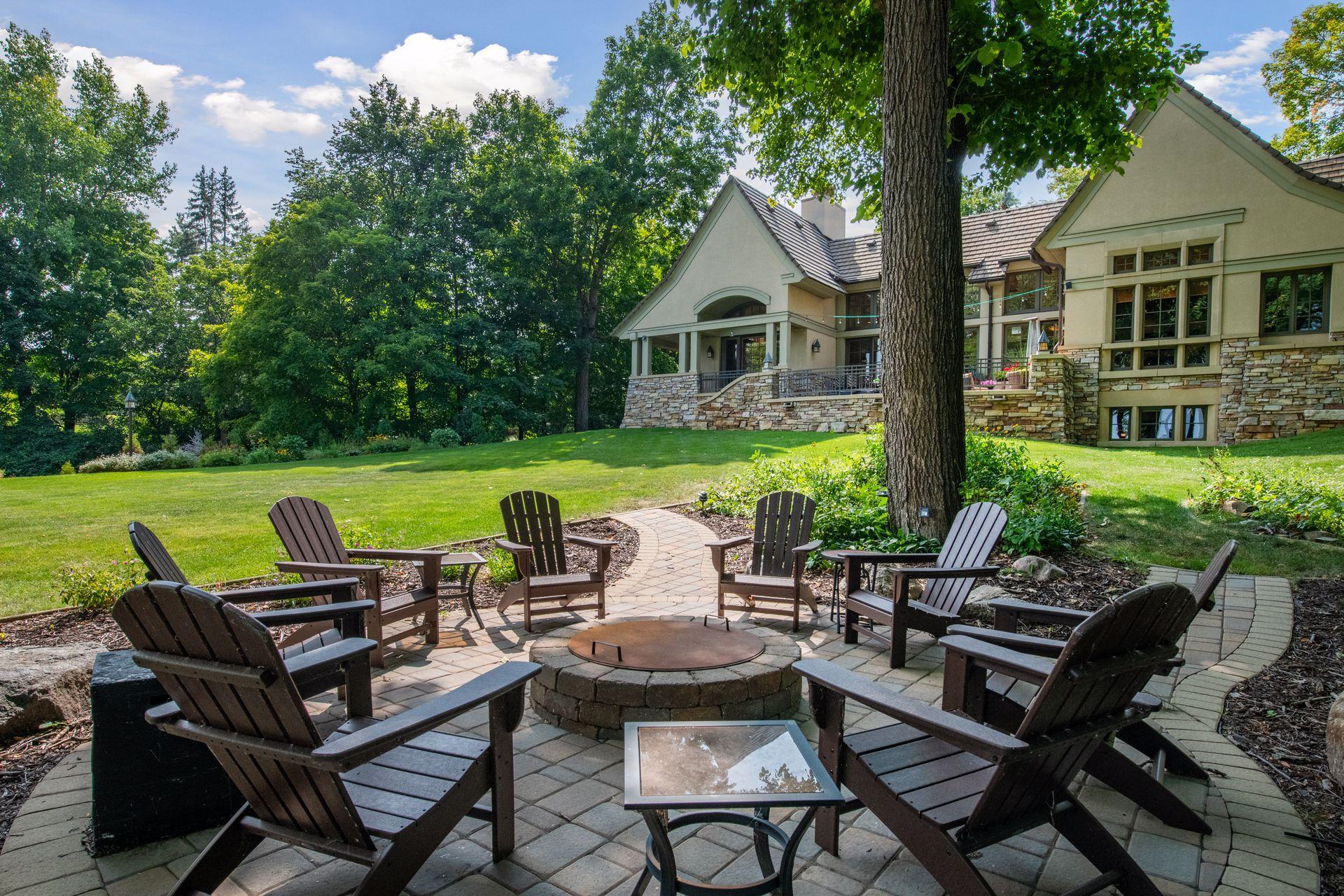 5860 Maple Forest