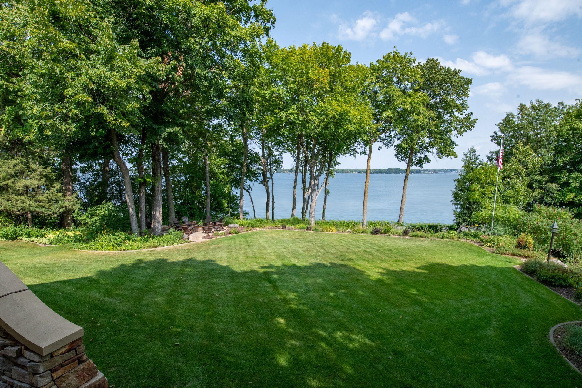 5860 Maple Forest