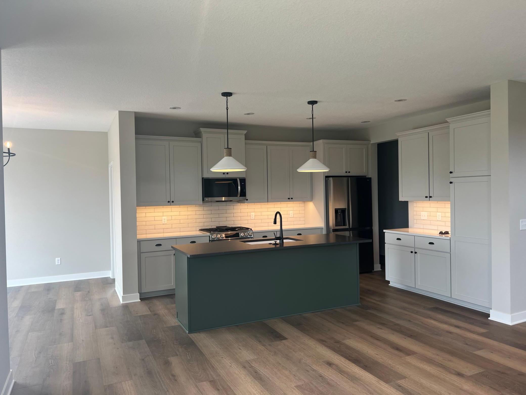 4525 Meadowview Lane