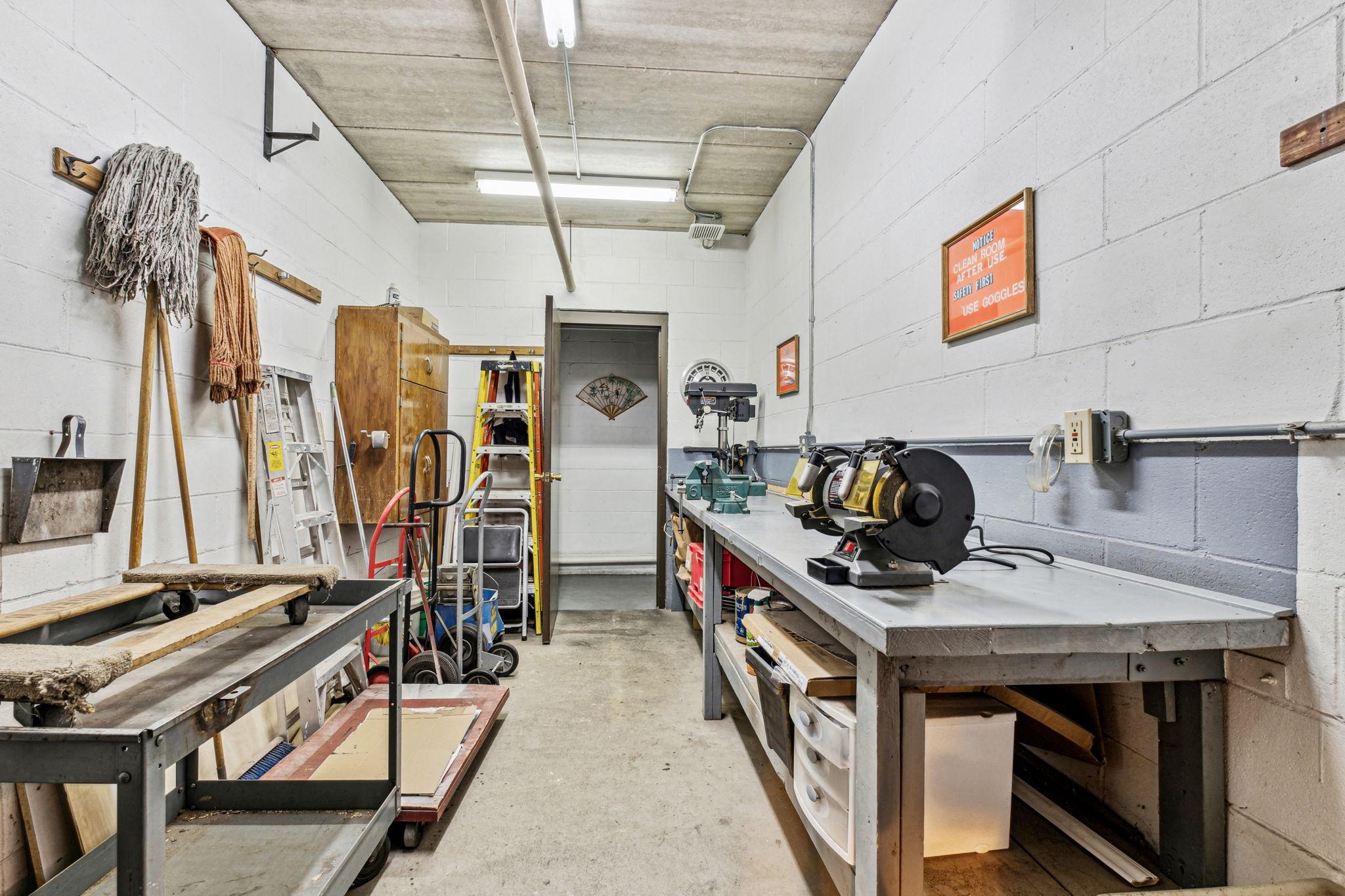 999 41st Avenue NE Unit: 209