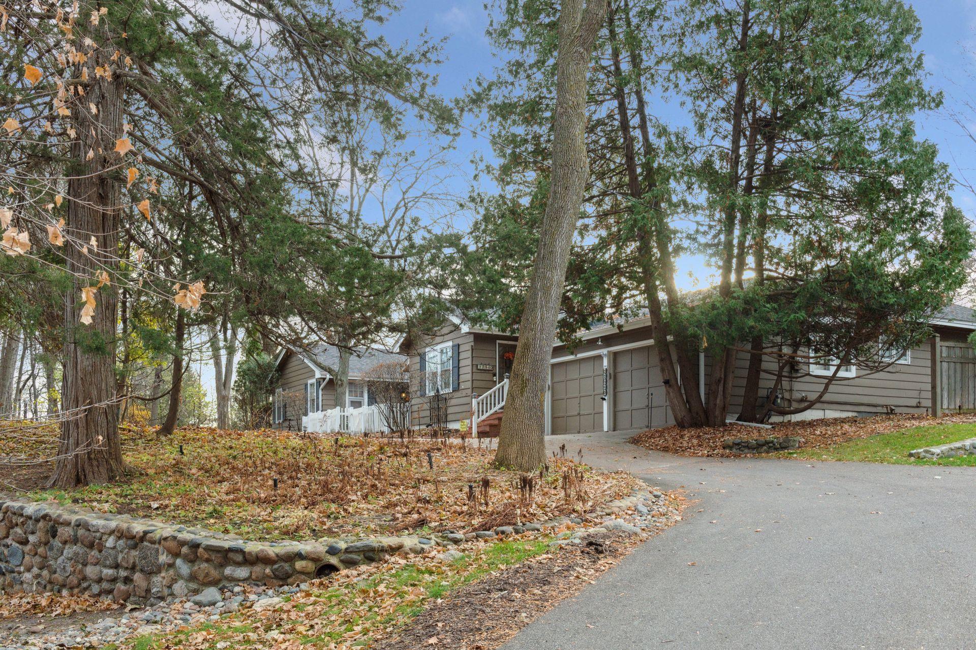 27940 Smithtown Road