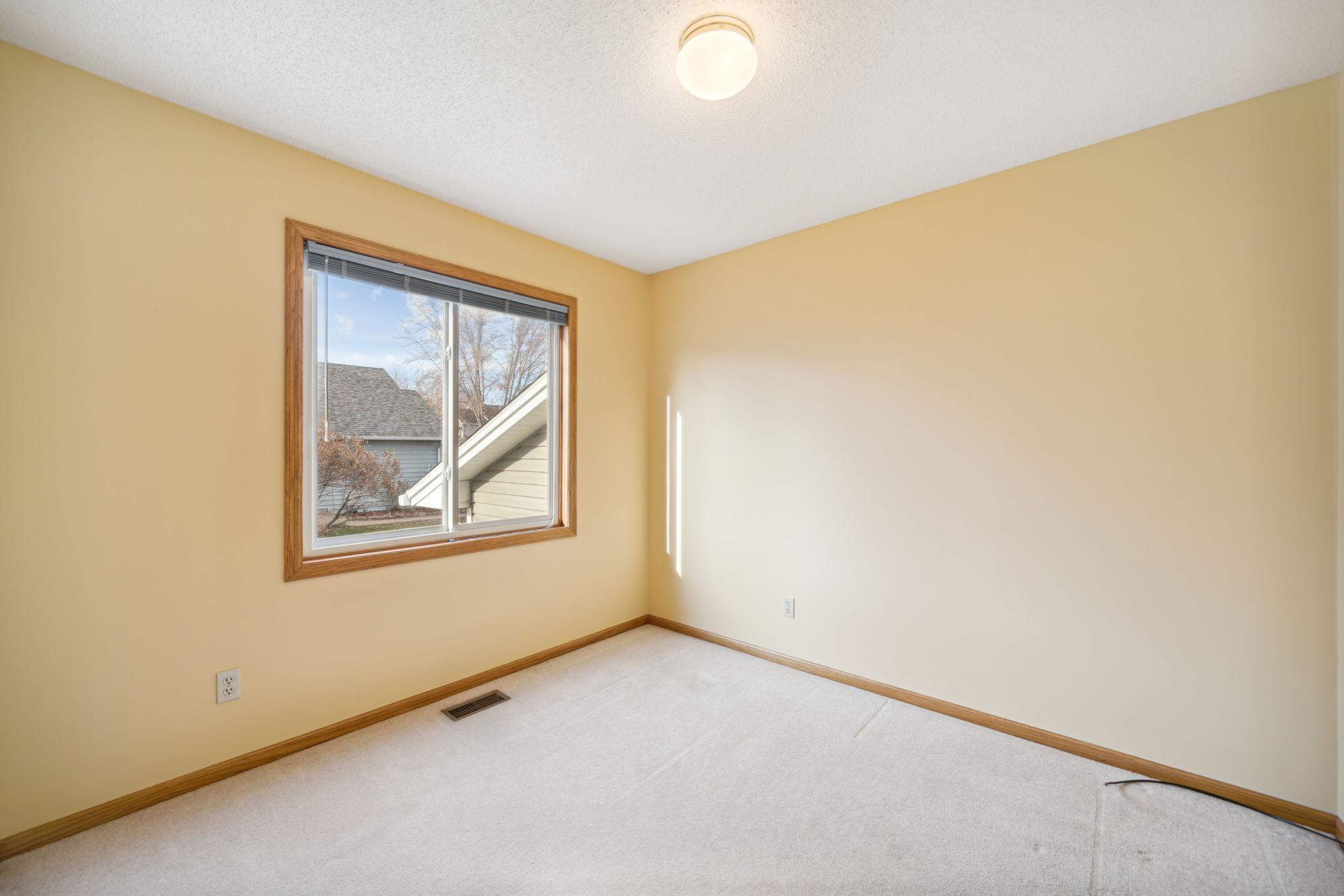 16367 Goodview Trail
