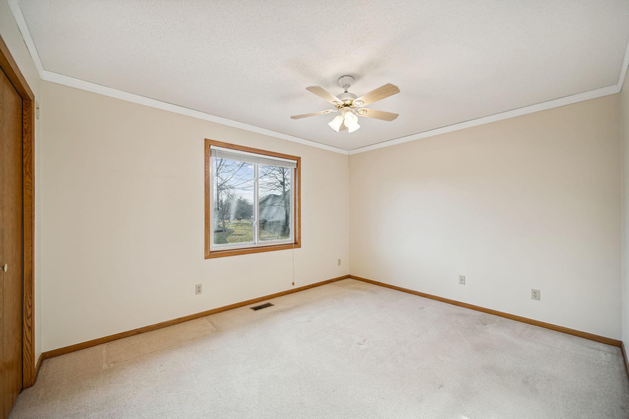 16367 Goodview Trail