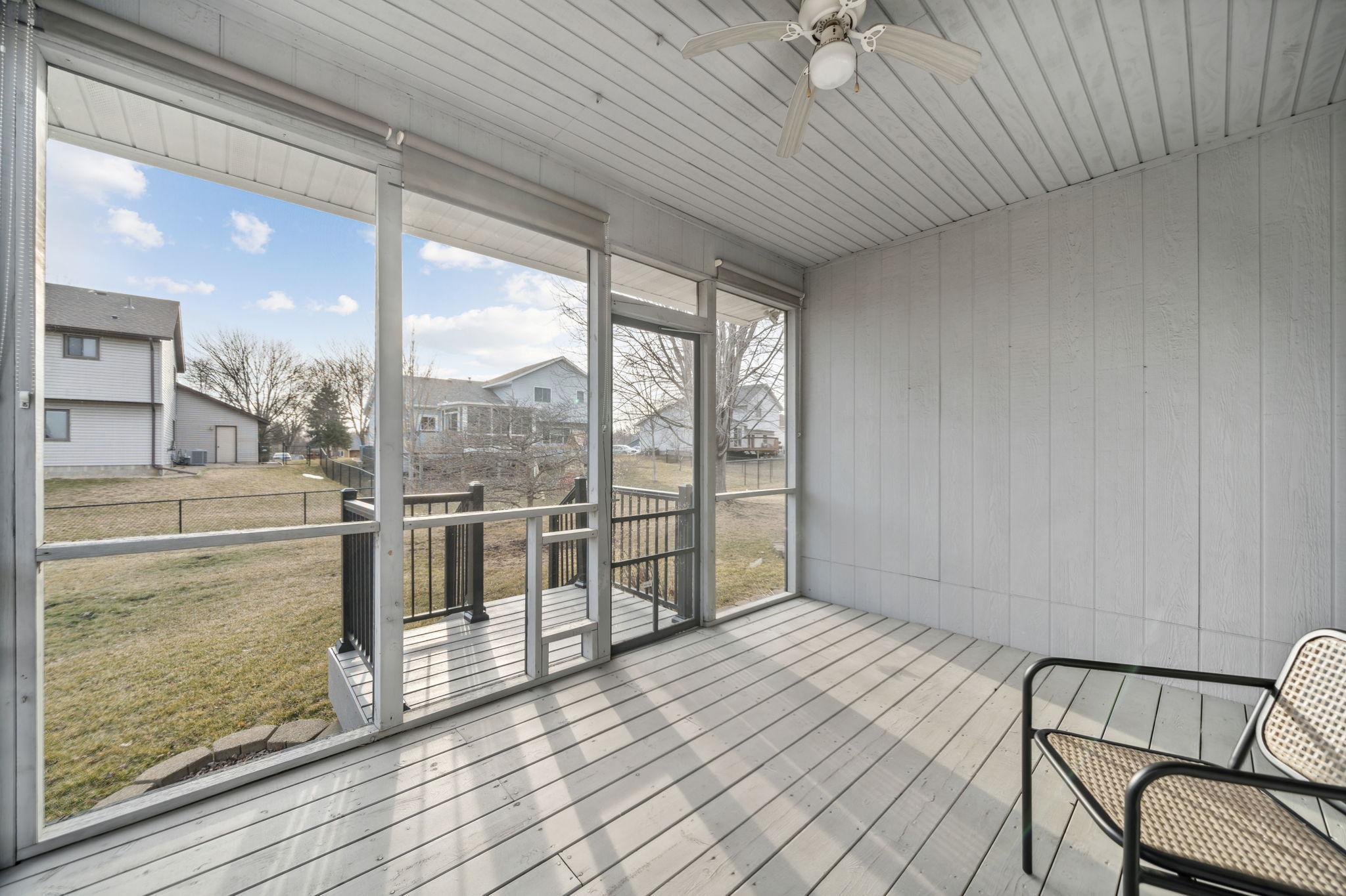 16367 Goodview Trail
