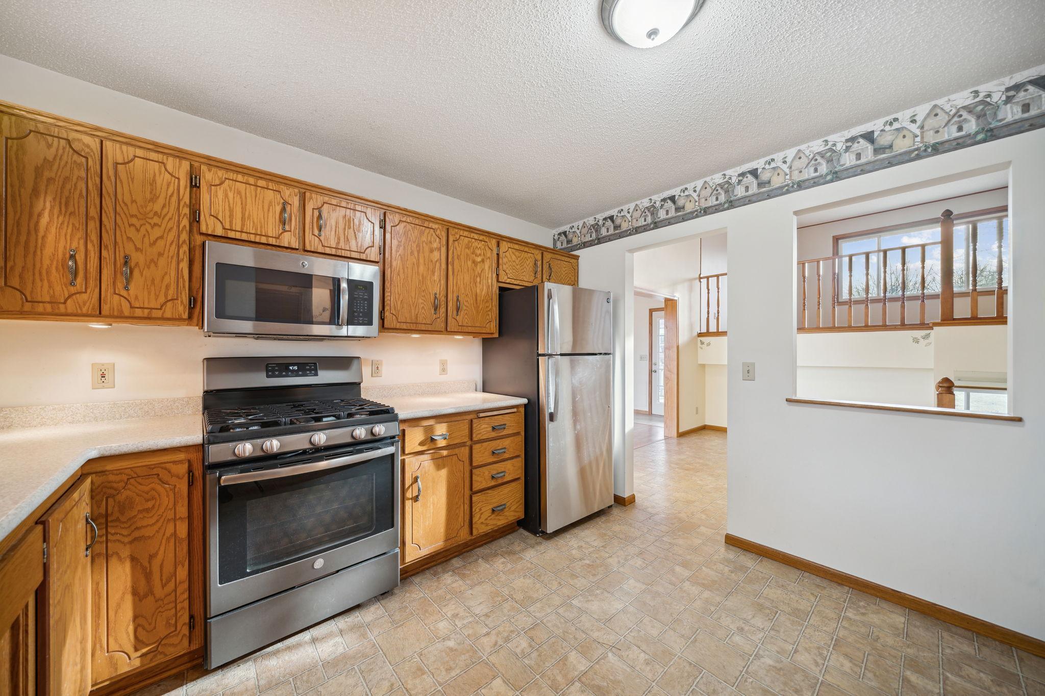 16367 Goodview Trail