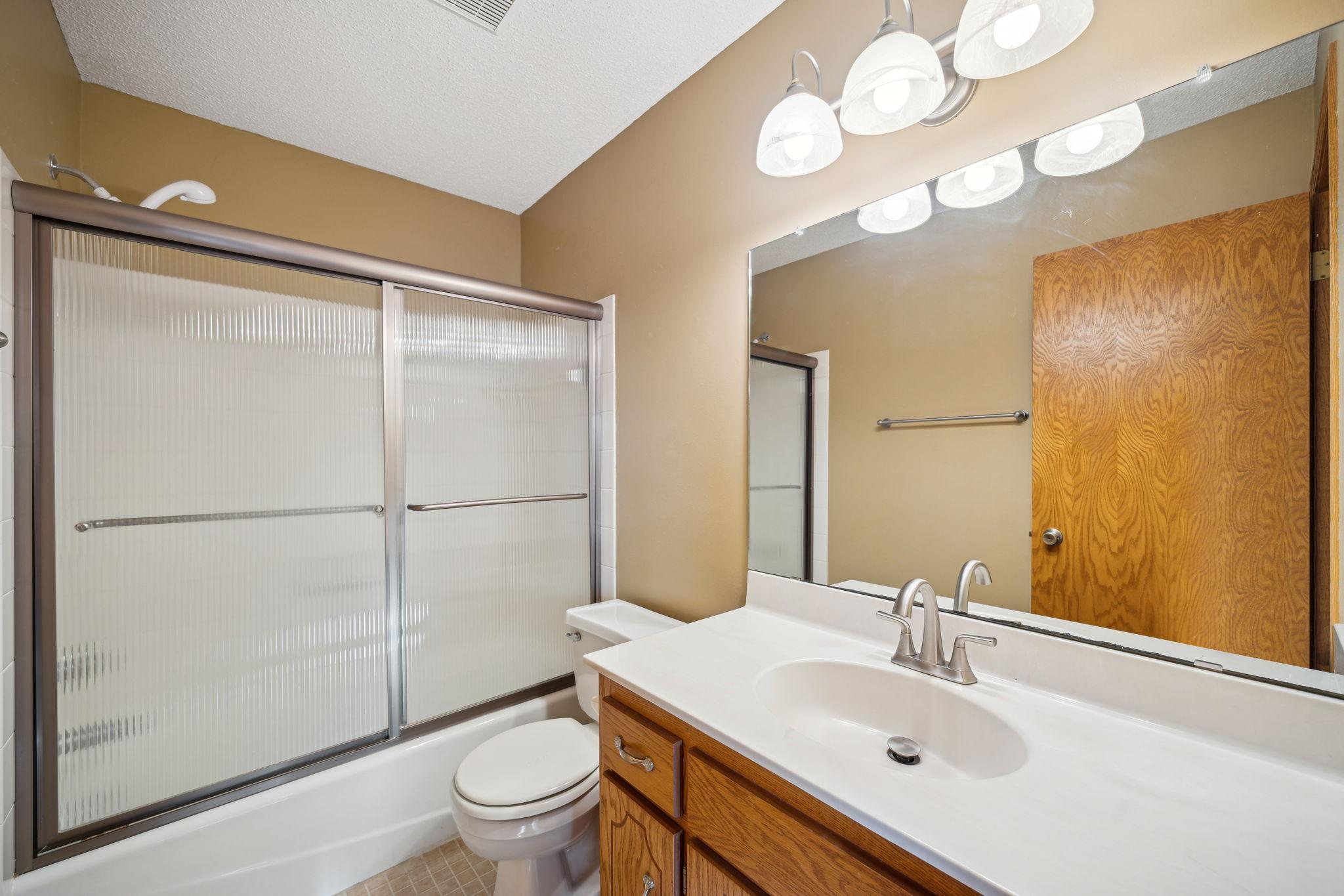 16367 Goodview Trail
