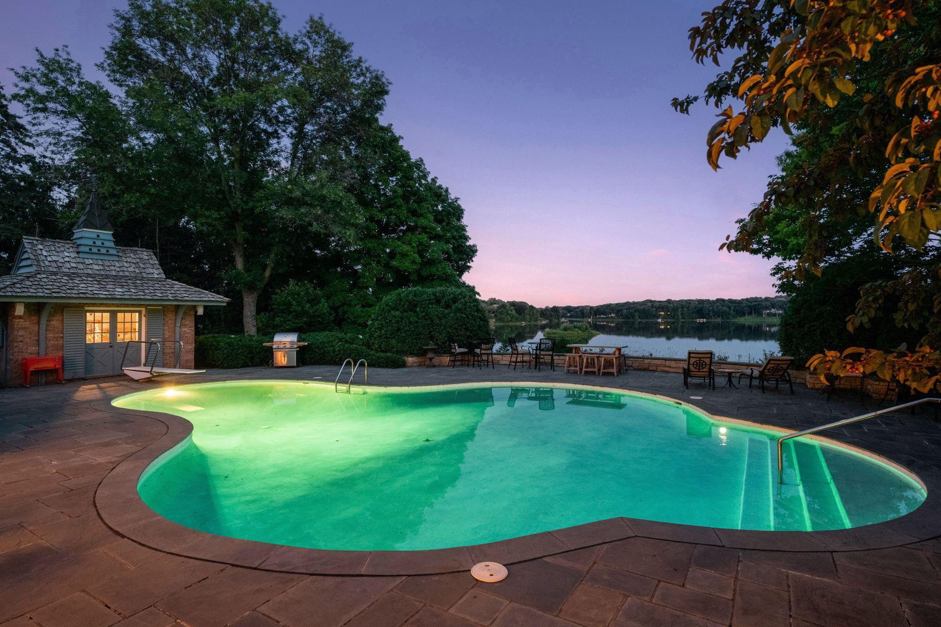 1482 Hunter Drive
